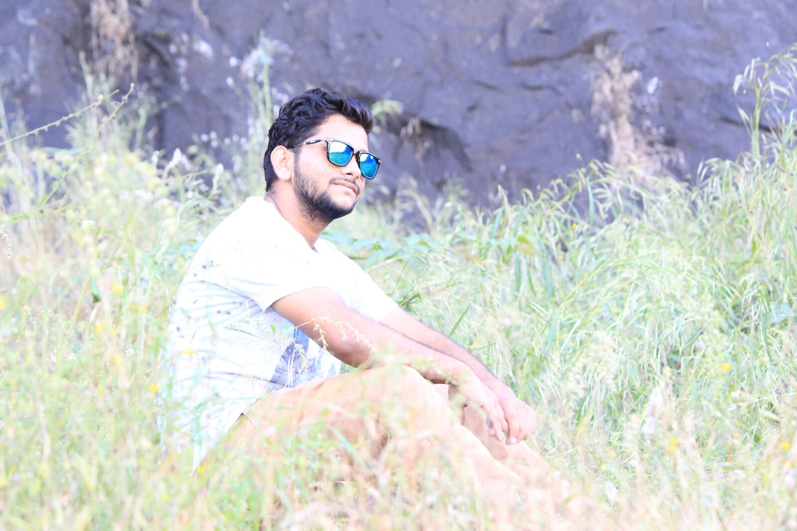Canon EOS 700D (EOS Rebel T5i / EOS Kiss X7i) sample photo. Men, women, apparel photography