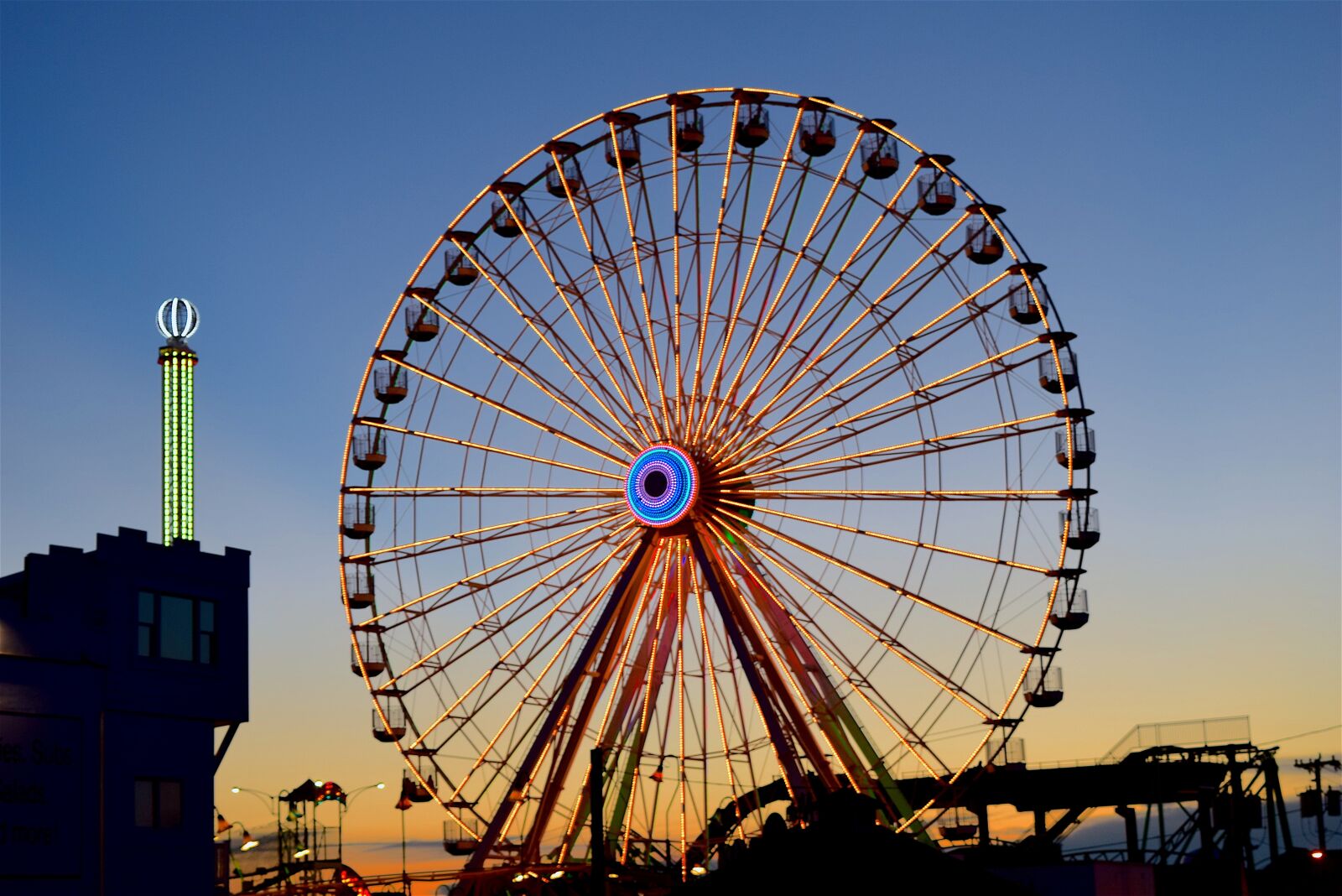 Nikon D3300 sample photo. Amusement park, sunset, lights photography