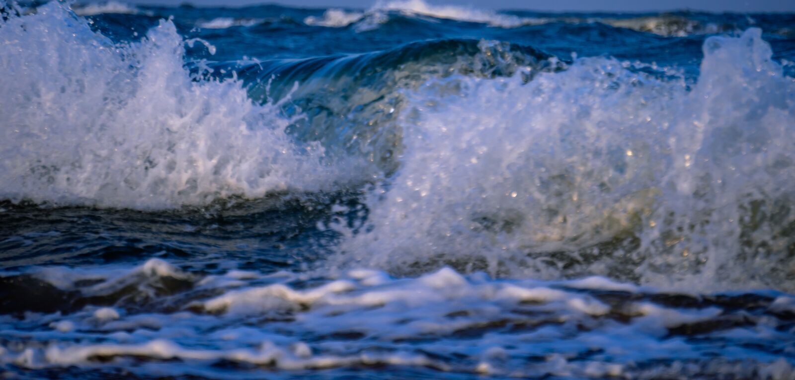 Sony a6400 + Sony E 55-210mm F4.5-6.3 OSS sample photo. Sea, ocean, beach photography