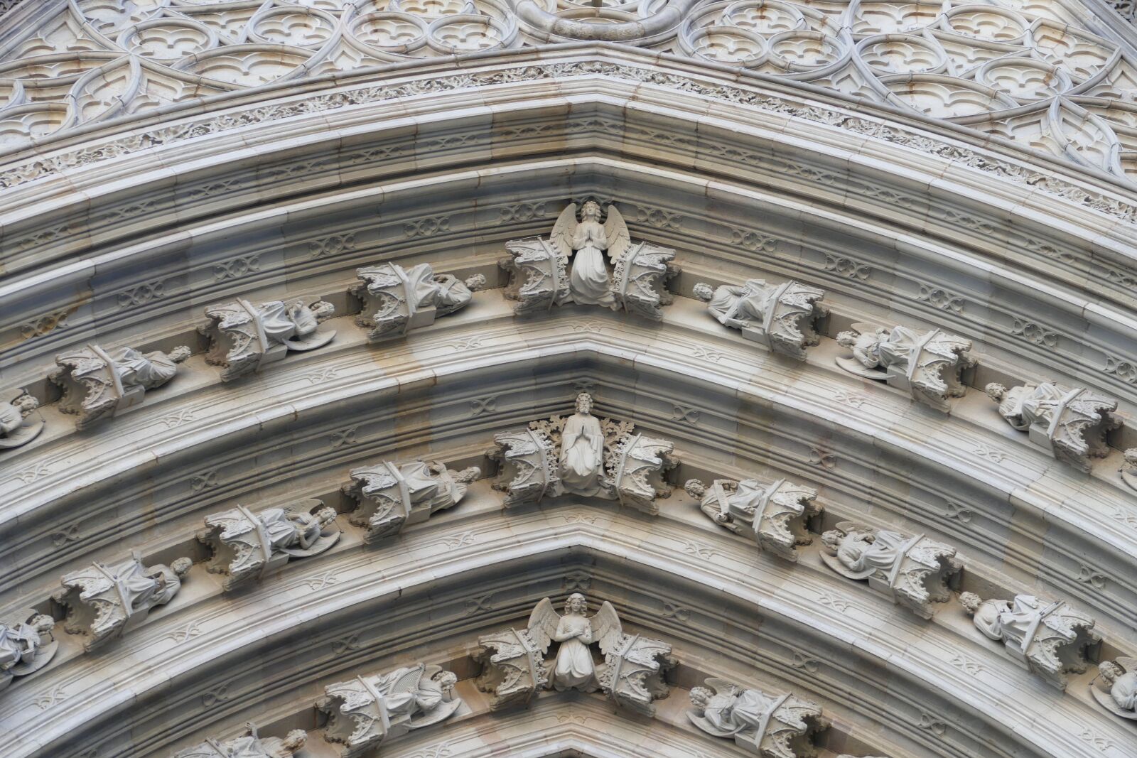 Panasonic Lumix DMC-FZ1000 sample photo. Barcelona, cathedral, spain photography