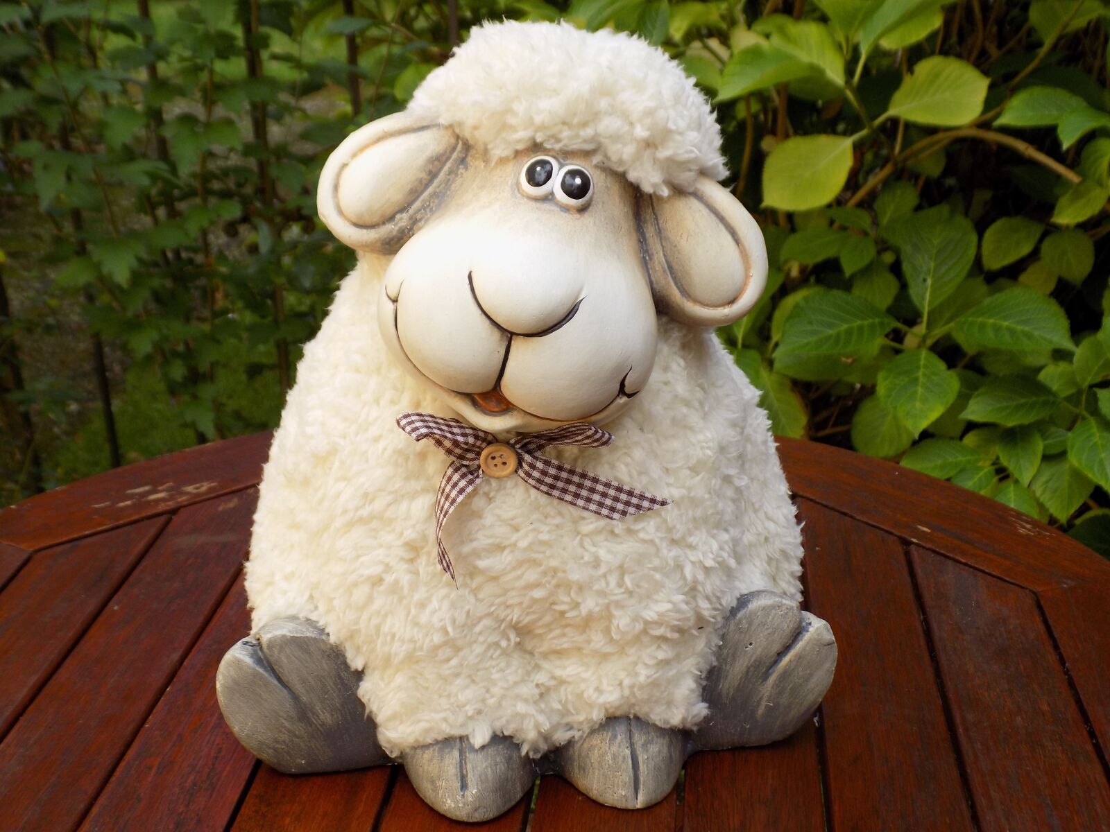 Nikon COOLPIX L340 sample photo. Sheep, figure, deco photography