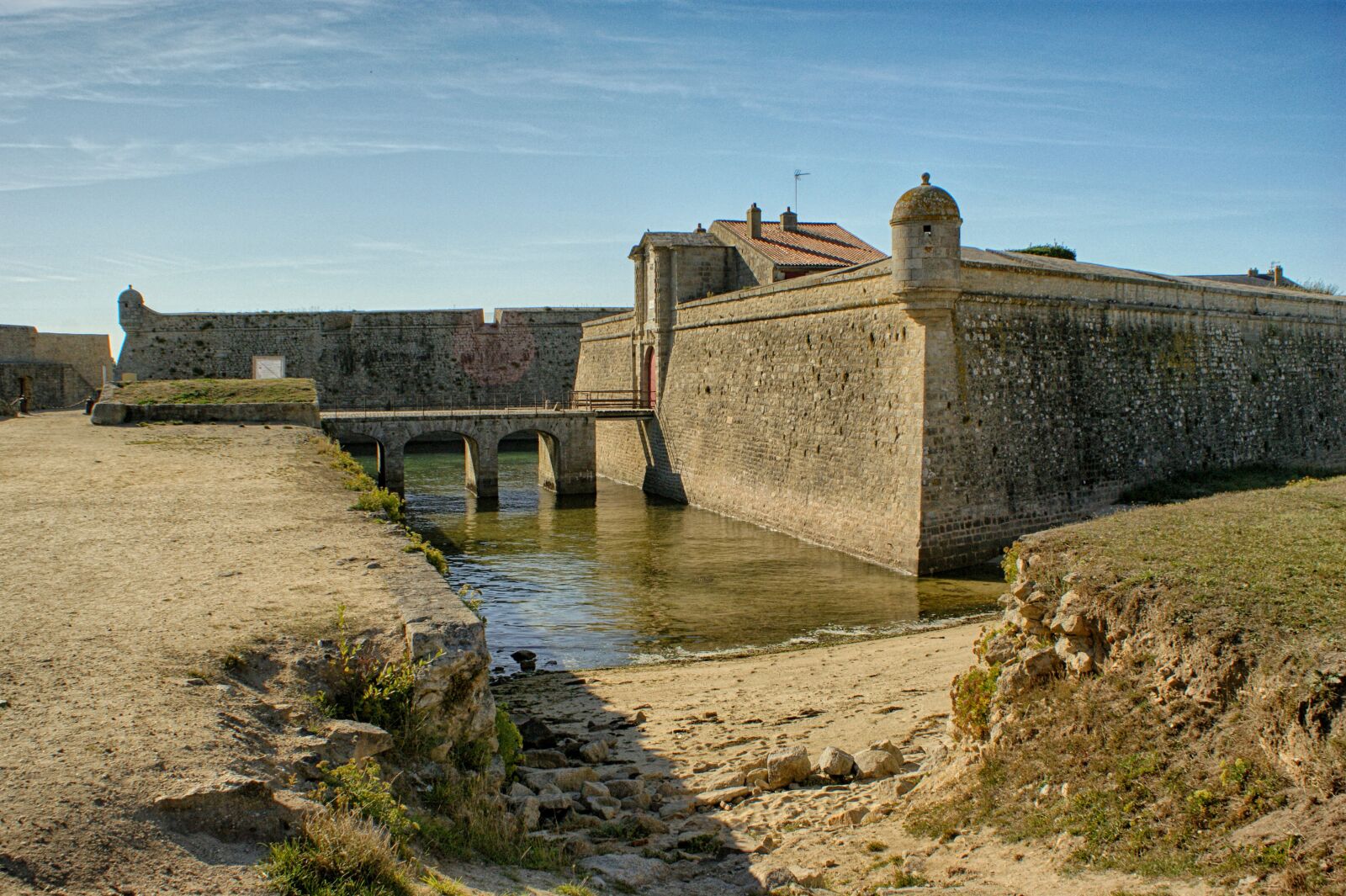 Sony Alpha DSLR-A350 sample photo. Brittany, citadel, port-louis photography