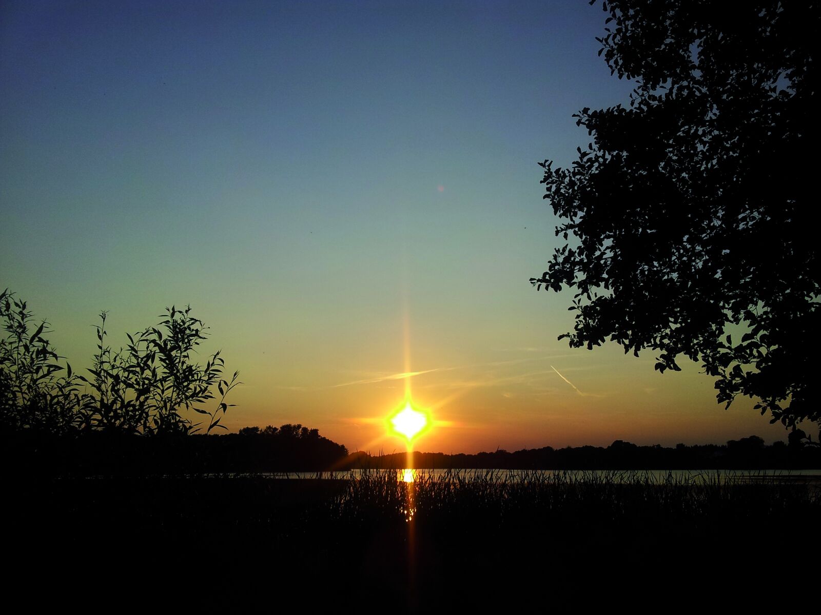 Samsung Galaxy S2 sample photo. Sunset, sun, landscape photography