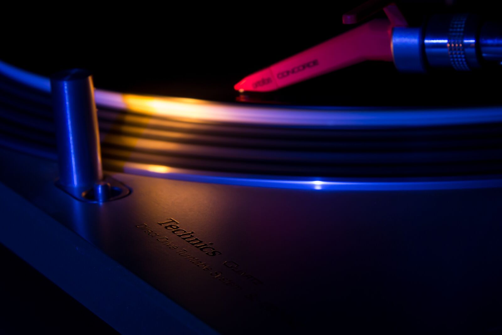 Canon EOS 60D + Canon EF 24-105mm F4L IS USM sample photo. Illuminated, music, technology photography