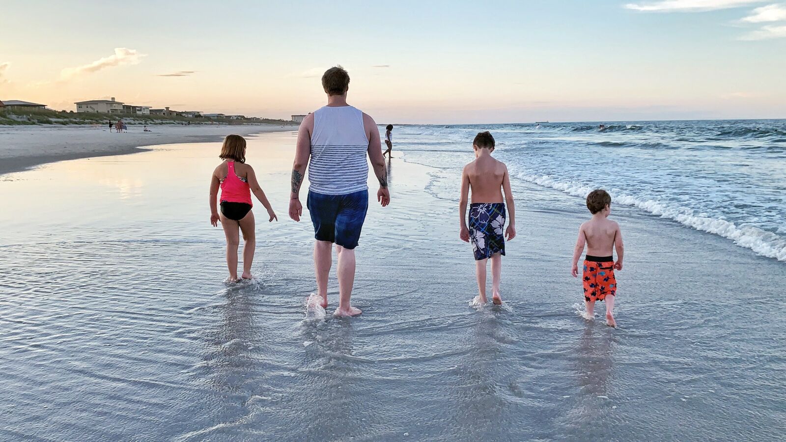 Apple iPhone XS sample photo. Beach, family, together photography