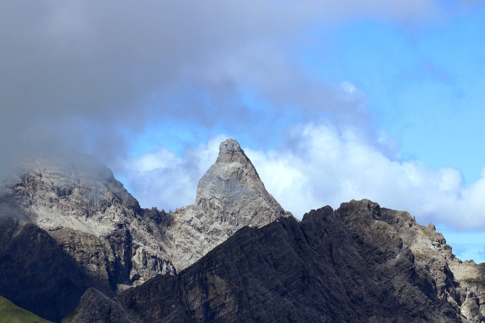 Canon EOS 80D sample photo. Mountains, summit, alpine photography