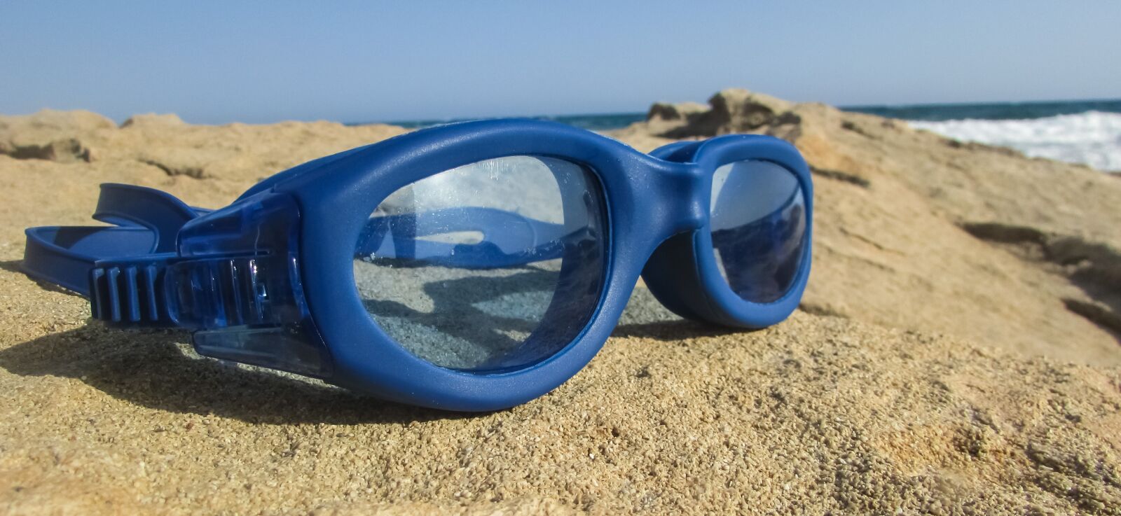 Canon PowerShot SX400 IS sample photo. Swim goggles, blue, glasses photography