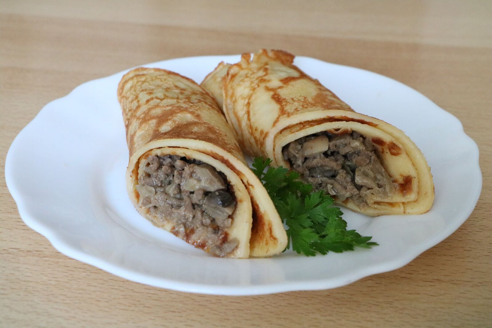 Canon EOS 760D (EOS Rebel T6s / EOS 8000D) sample photo. Pancake, filled, crêpes photography