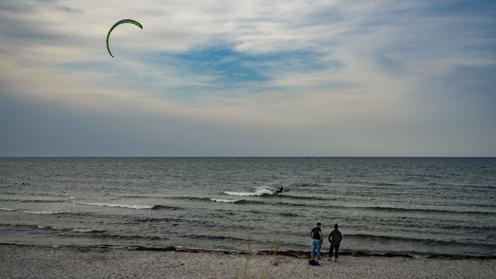 Sony a7 II sample photo. Baltic sea, kite surfing photography