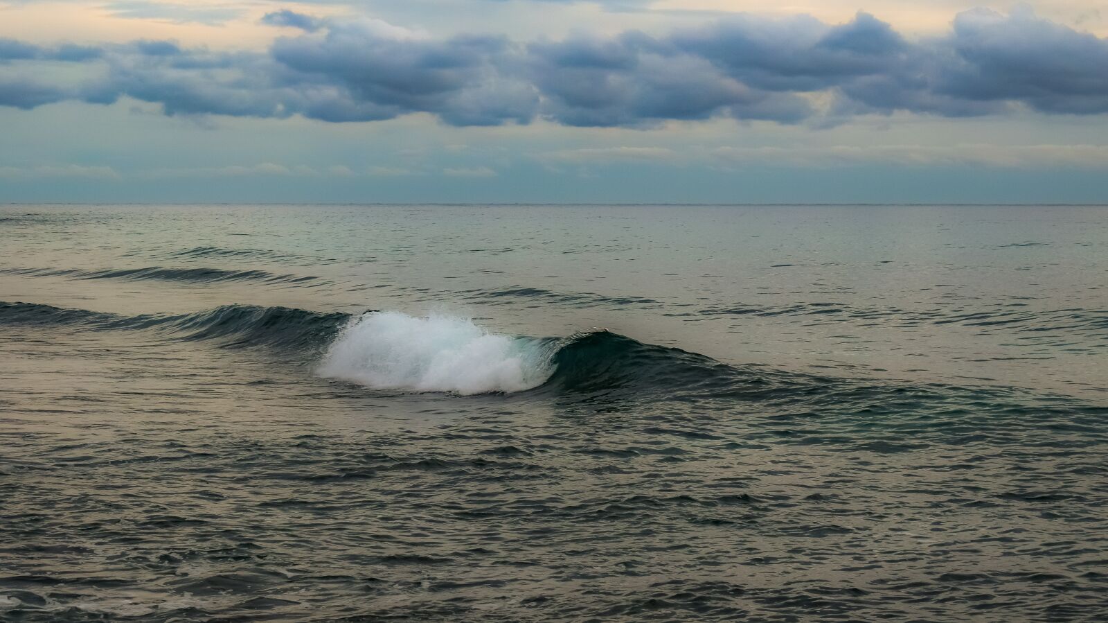 Nikon D3300 sample photo. Sea, waves, sky photography