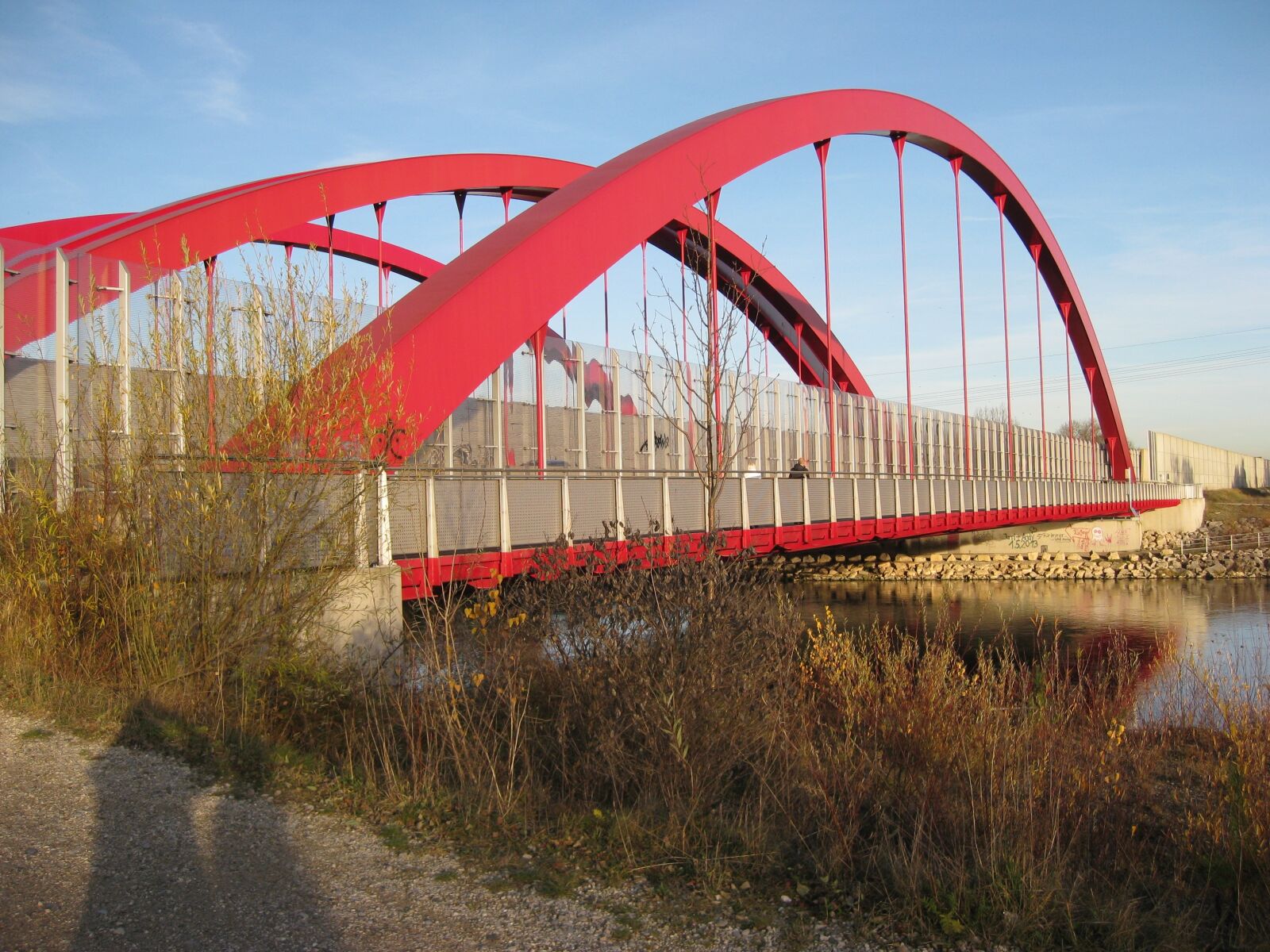 Canon PowerShot SD1100 IS (Digital IXUS 80 IS / IXY Digital 20 IS) sample photo. Bridge, red, architecture photography