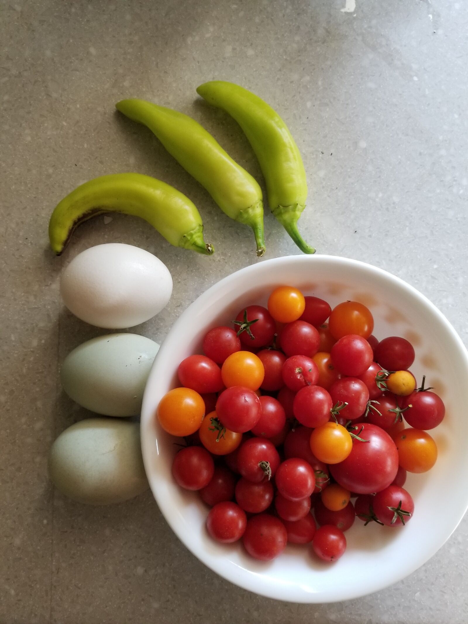 Samsung Galaxy S8+ sample photo. Garden harvest, peppers, eggs photography