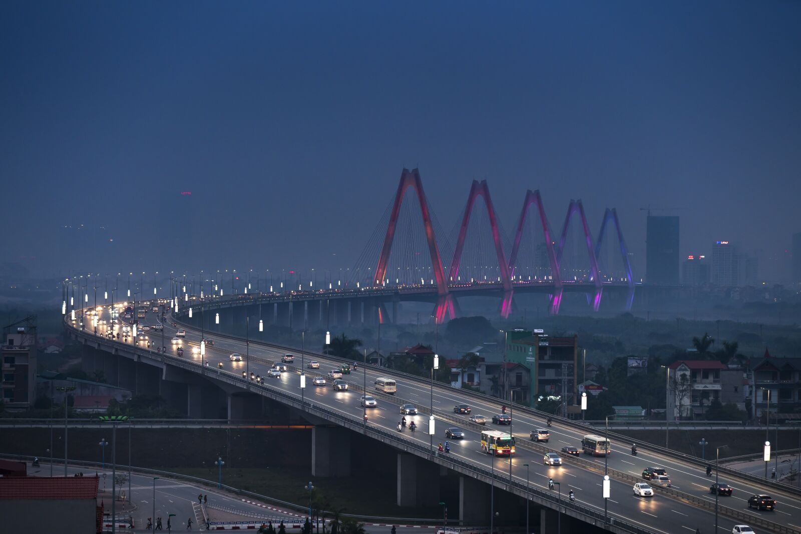 Sony a7R II + Sigma 70-200mm F2.8 EX DG HSM APO Macro sample photo. Hanoi, nhat tan bridge photography