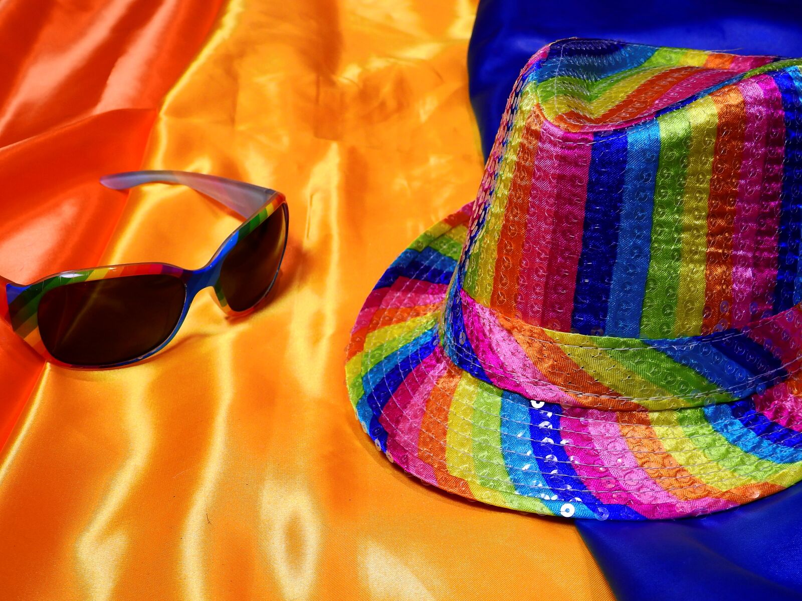 Nikon Coolpix P900 sample photo. Hat, headwear, carnival photography