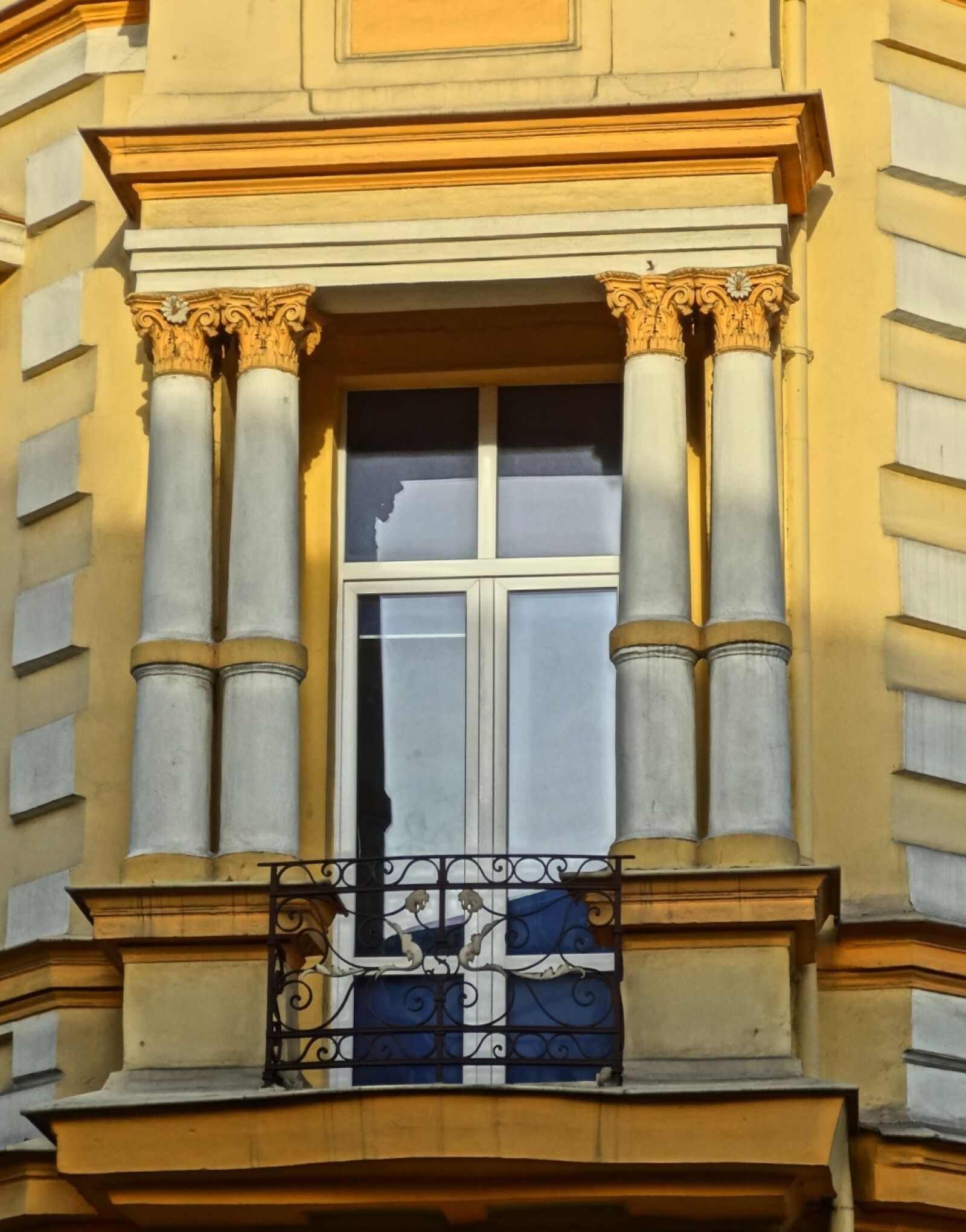 Sony Cyber-shot DSC-HX20V sample photo. Sienkiewicza, bydgoszcz, window photography