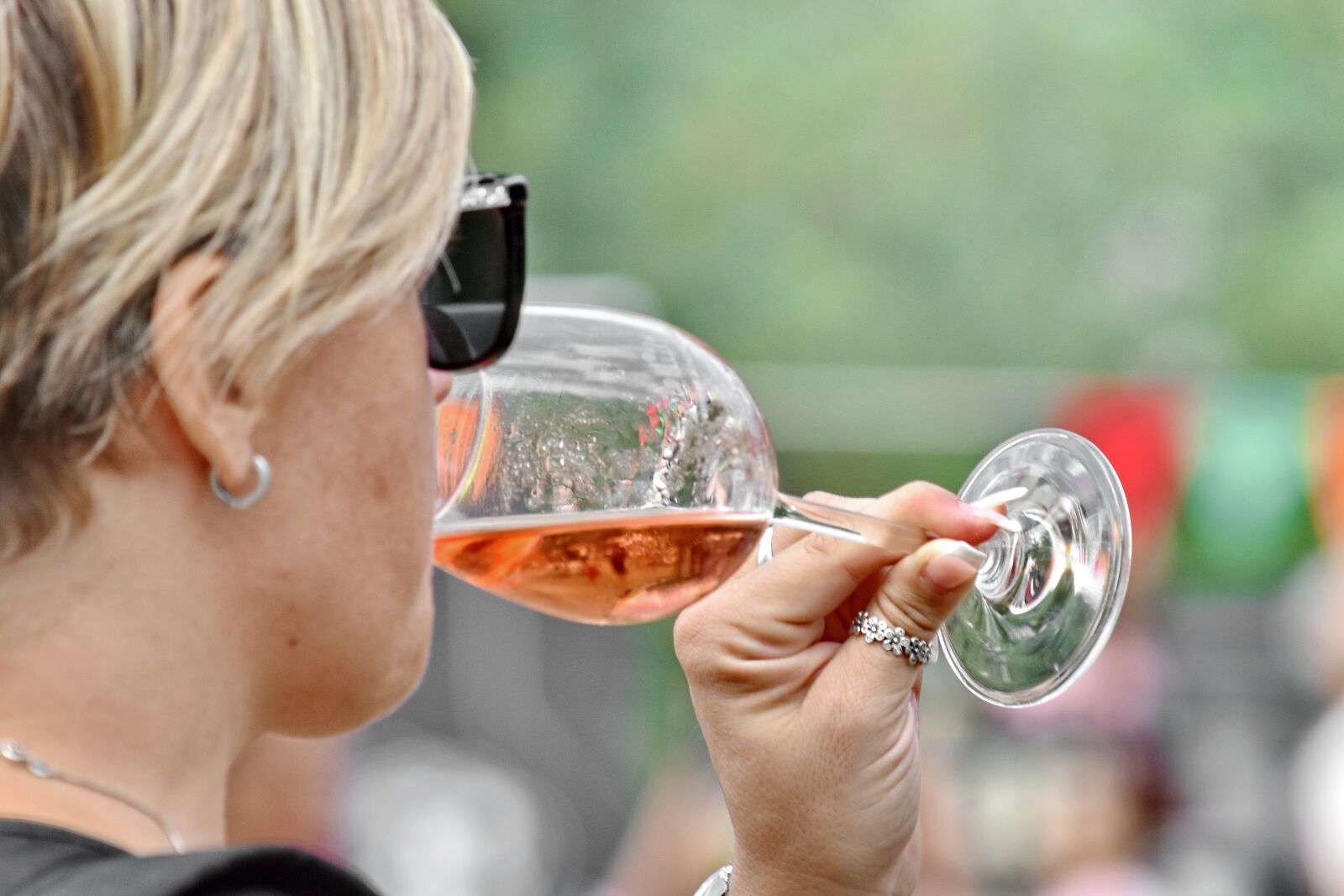 Nikon D5500 sample photo. Champagne, drink, pretty girl photography
