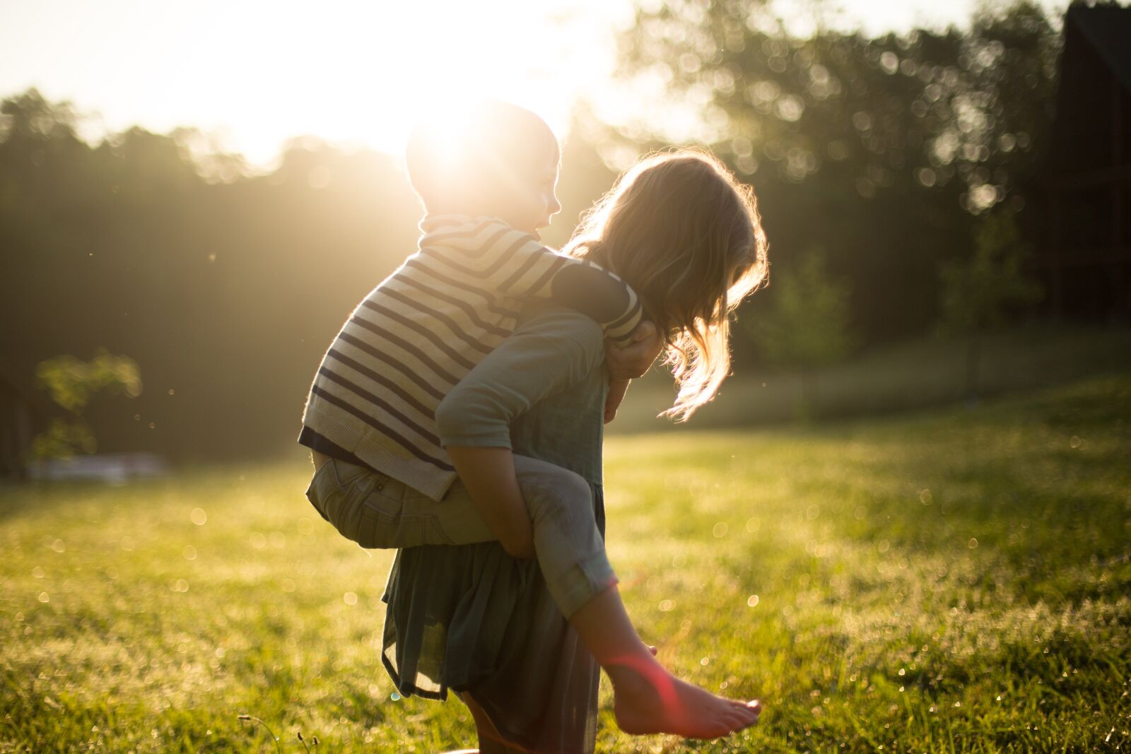 Canon EOS 6D + Canon EF 50mm F1.4 USM sample photo. Boy, piggyback, siblings photography