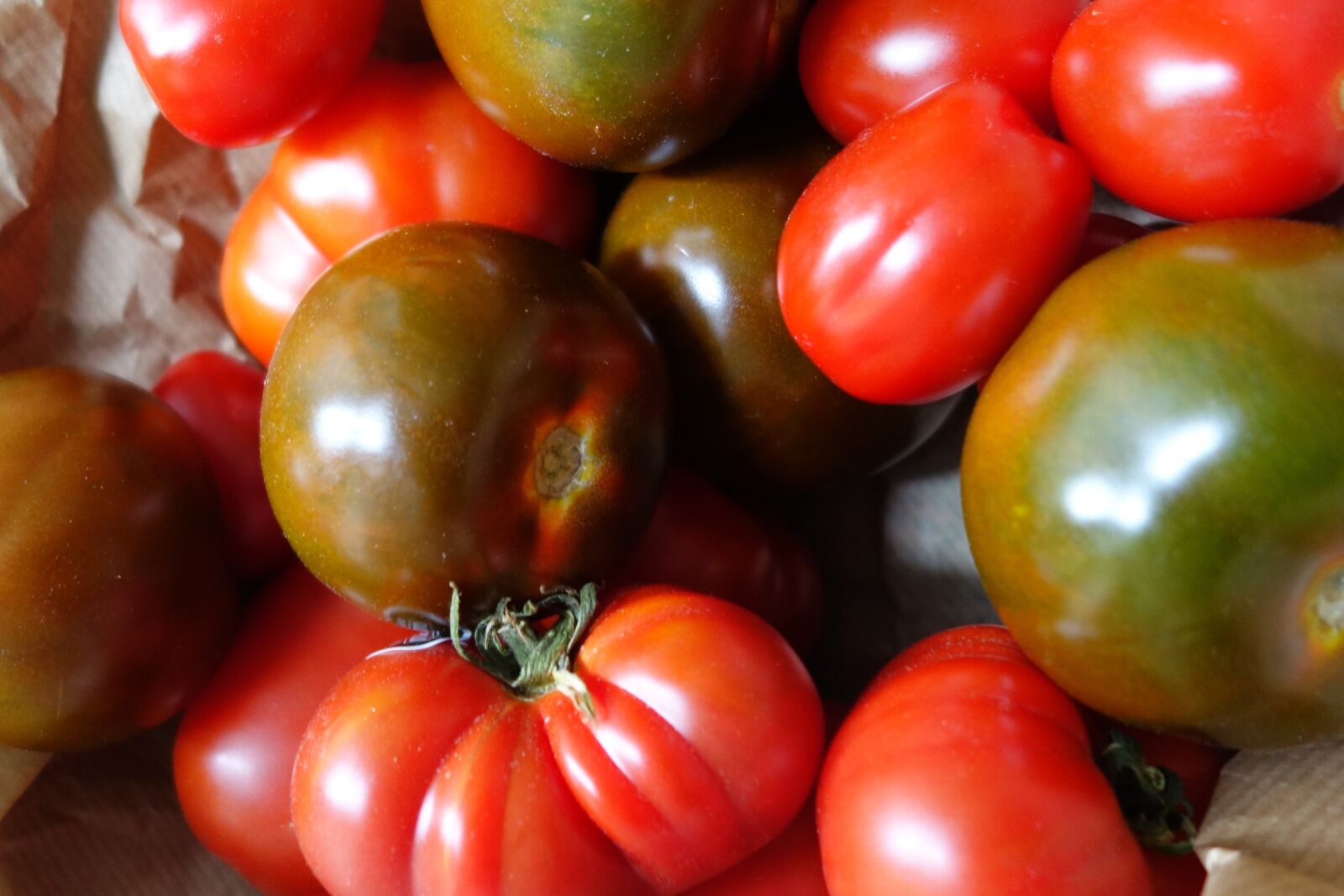 Sony Cyber-shot DSC-RX100 II sample photo. Tomato, tomatoes, food photography