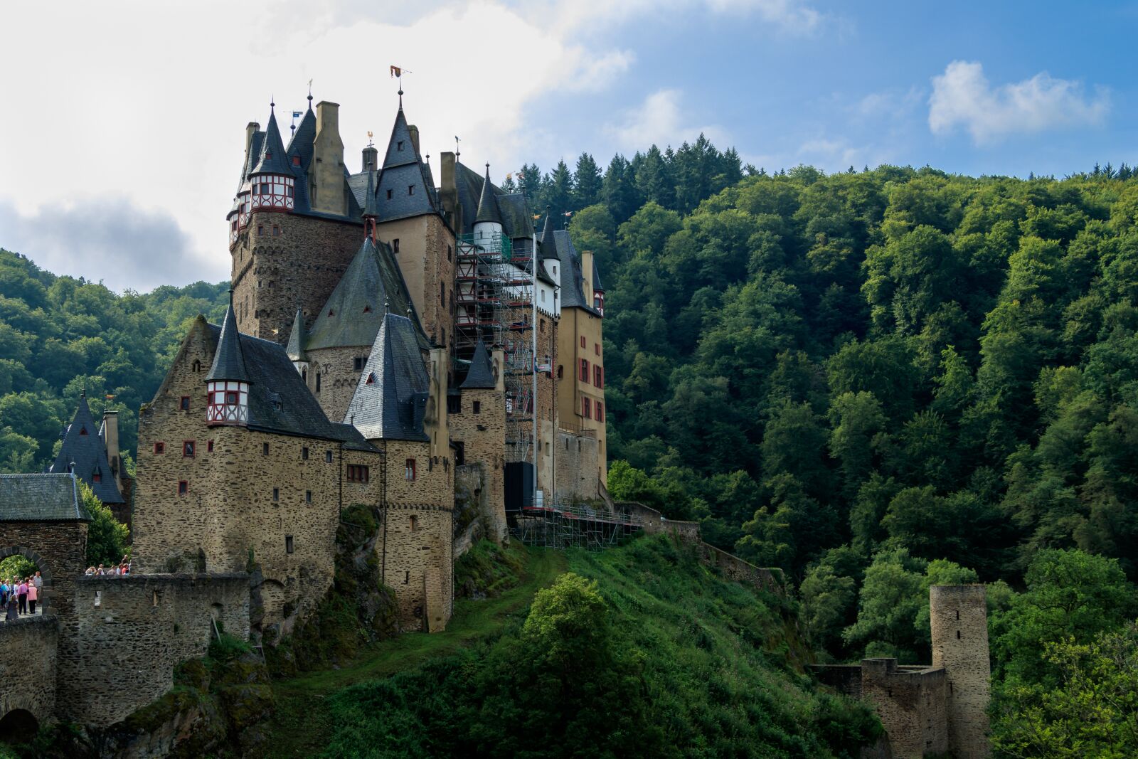 Canon EOS 80D sample photo. Castle, burg eltz, middle photography