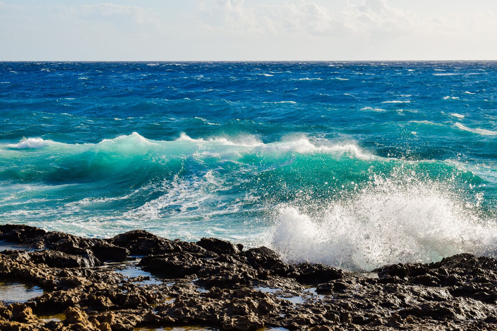 Nikon D3300 sample photo. Rocky coast, waves, crushing photography