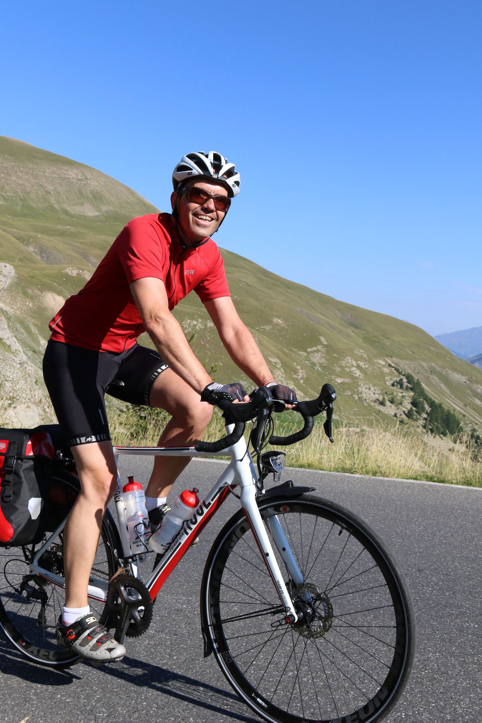 Canon EOS 7D Mark II sample photo. Cycling, cyclist, bicycle photography