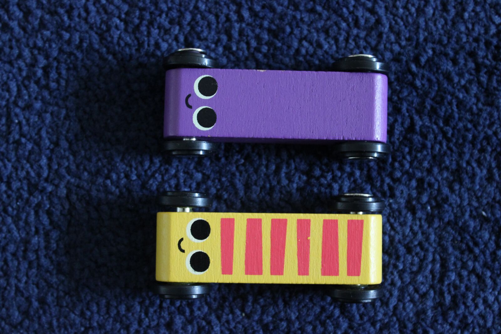 Canon EOS 600D (Rebel EOS T3i / EOS Kiss X5) sample photo. Wooden, cart, toys photography