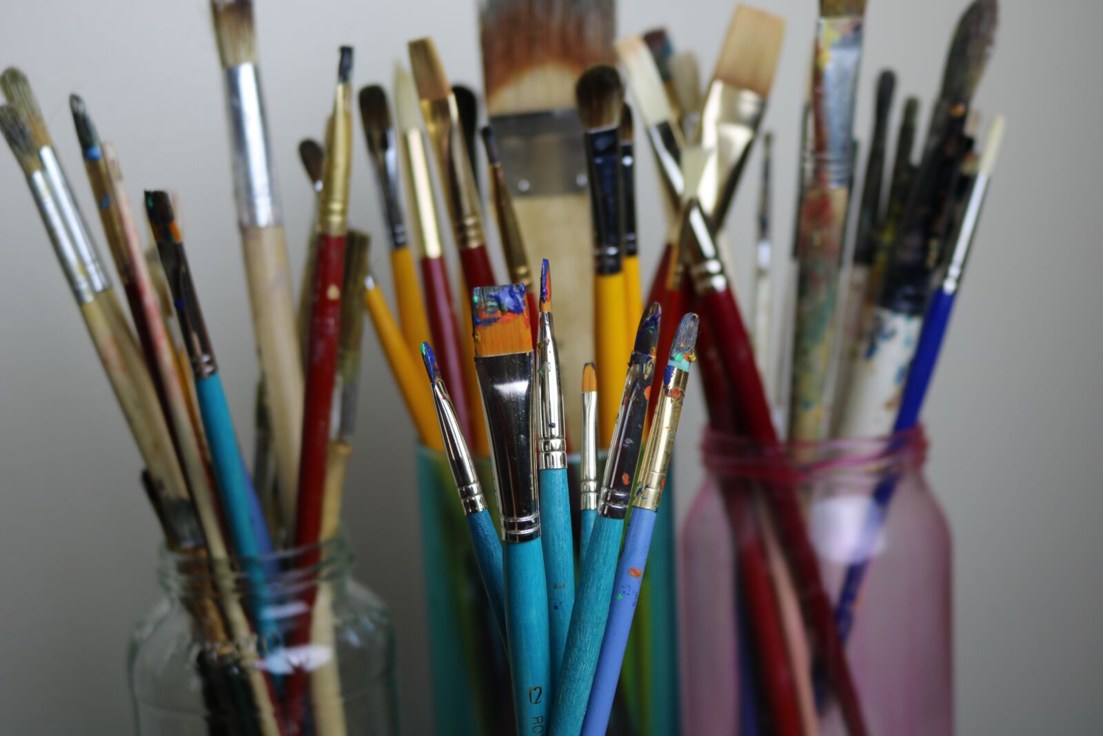 Canon EOS 750D (EOS Rebel T6i / EOS Kiss X8i) sample photo. Art, brushes, color photography