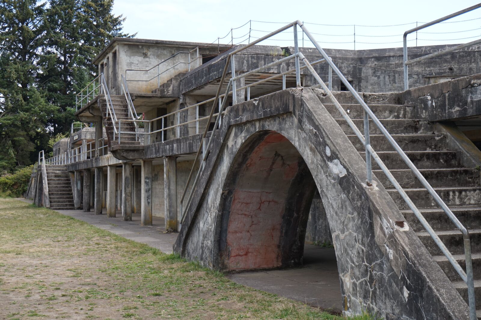 Sony Alpha a5000 (ILCE 5000) sample photo. Battery, concrete, structure photography