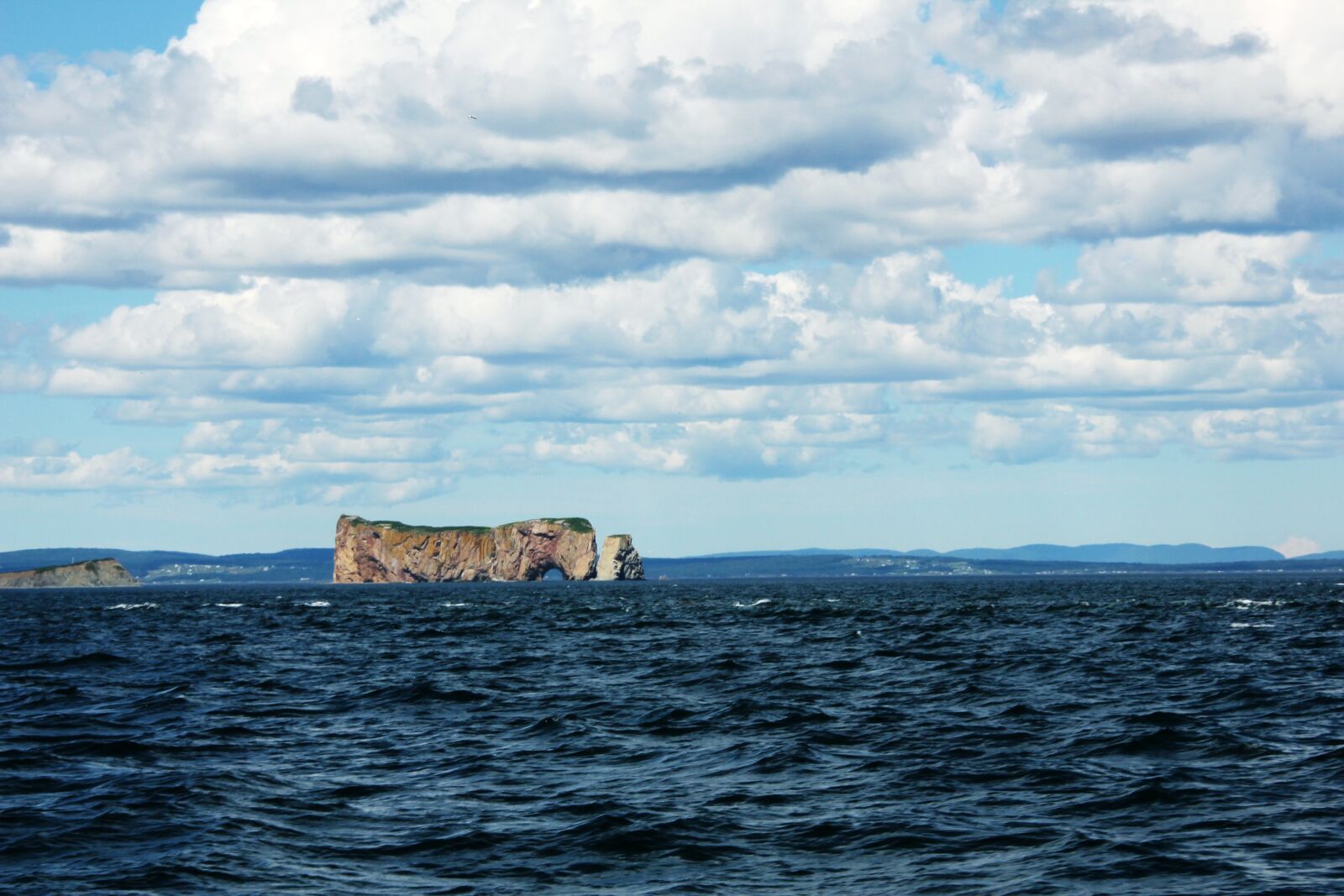 Canon EOS 550D (EOS Rebel T2i / EOS Kiss X4) sample photo. Gaspesie, sea, cloud photography