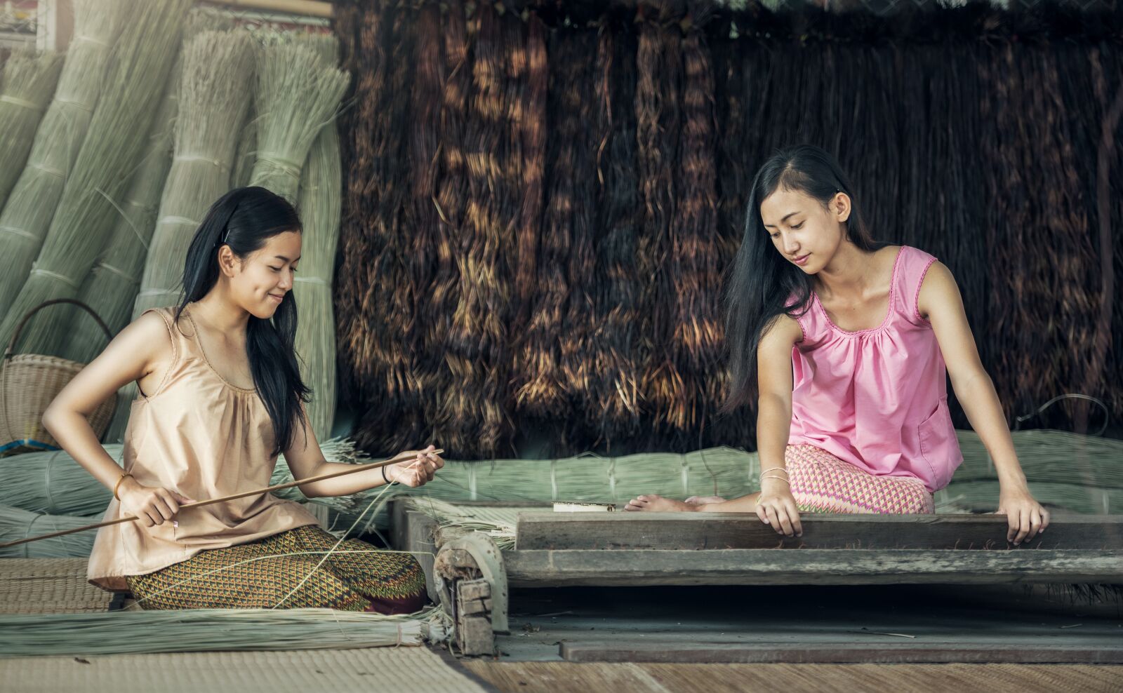 Nikon D810 sample photo. Lady, working hand, asia photography