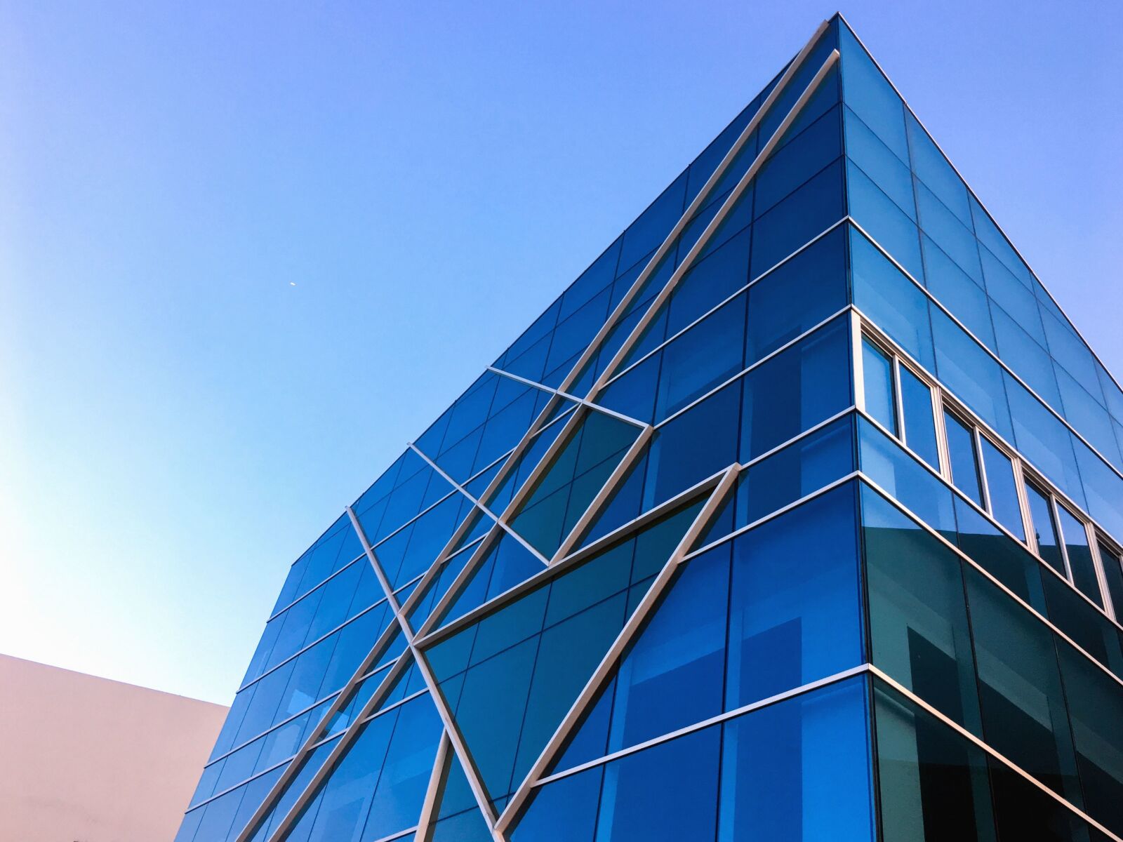 Apple iPhone 6s sample photo. Building, architecture, design, exterior photography
