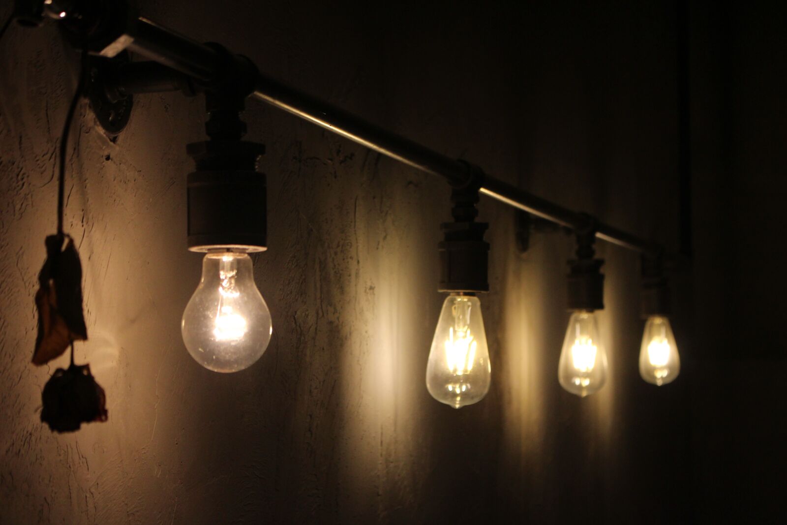 Canon EOS 100D (EOS Rebel SL1 / EOS Kiss X7) sample photo. Lighting, light bulb, light photography