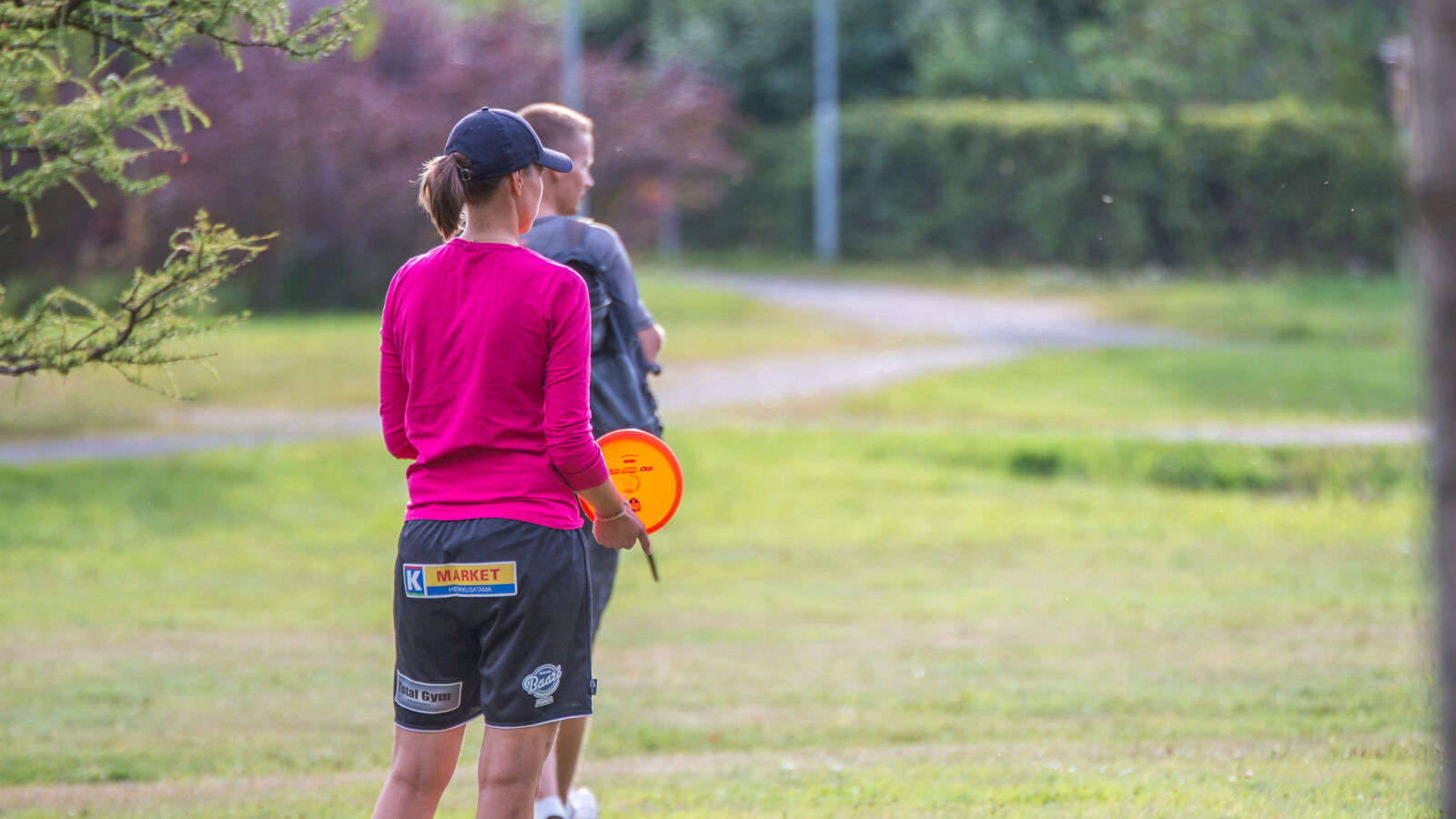 Tamron SP 70-200mm F2.8 Di VC USD sample photo. Frisbeegolf photography