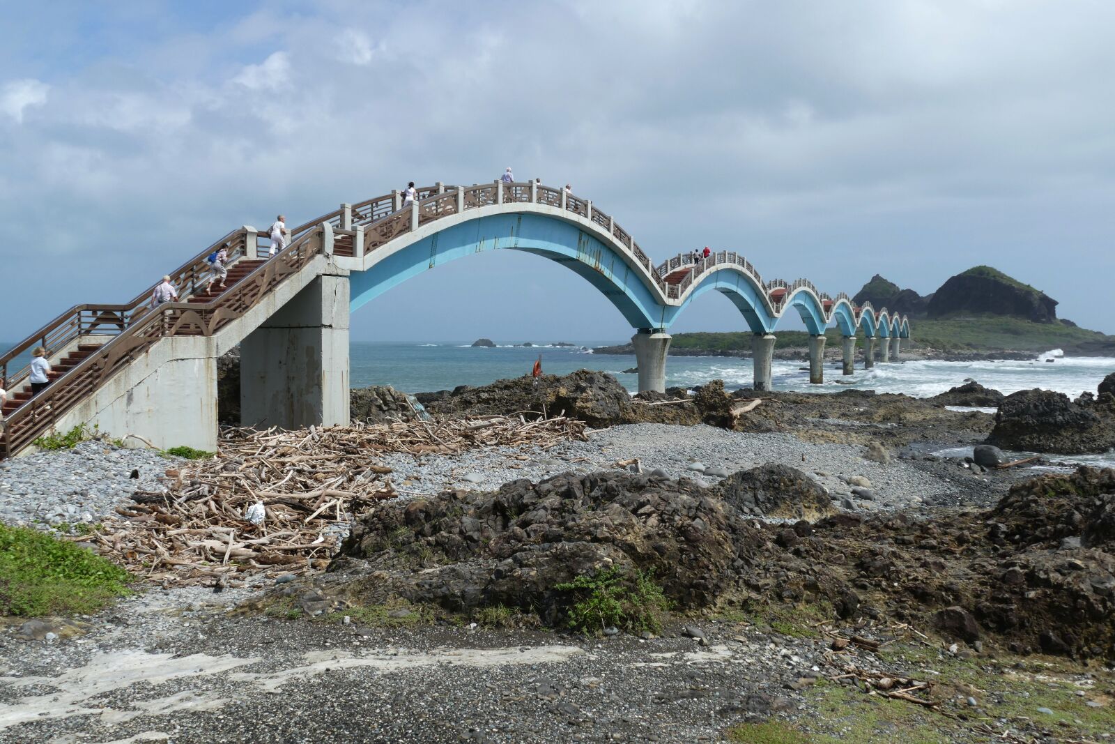Panasonic Lumix DMC-FZ1000 sample photo. Bridge, taiwan, sanxiantai photography