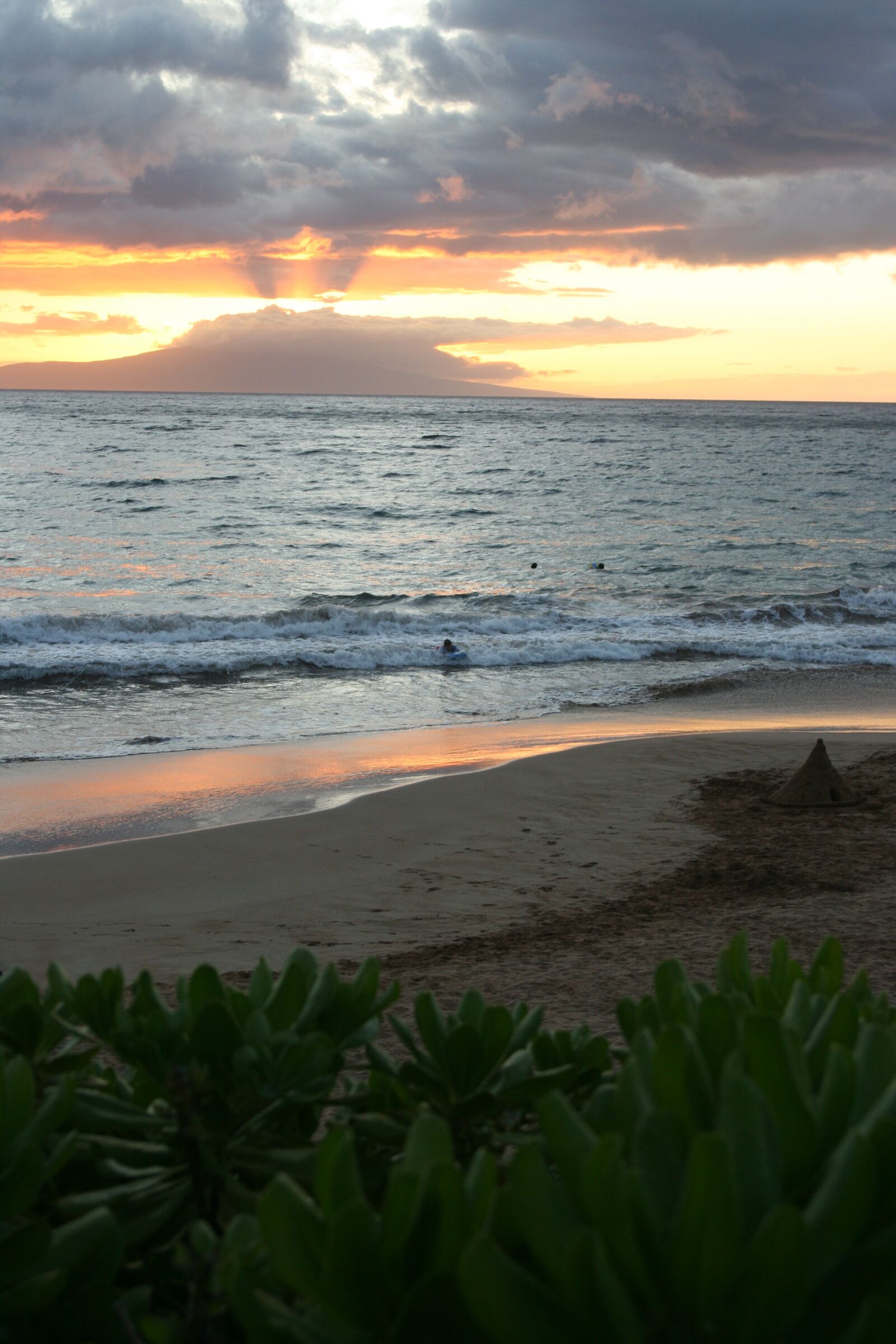 Canon EOS 400D (EOS Digital Rebel XTi / EOS Kiss Digital X) sample photo. Sunset, hawaii, island photography