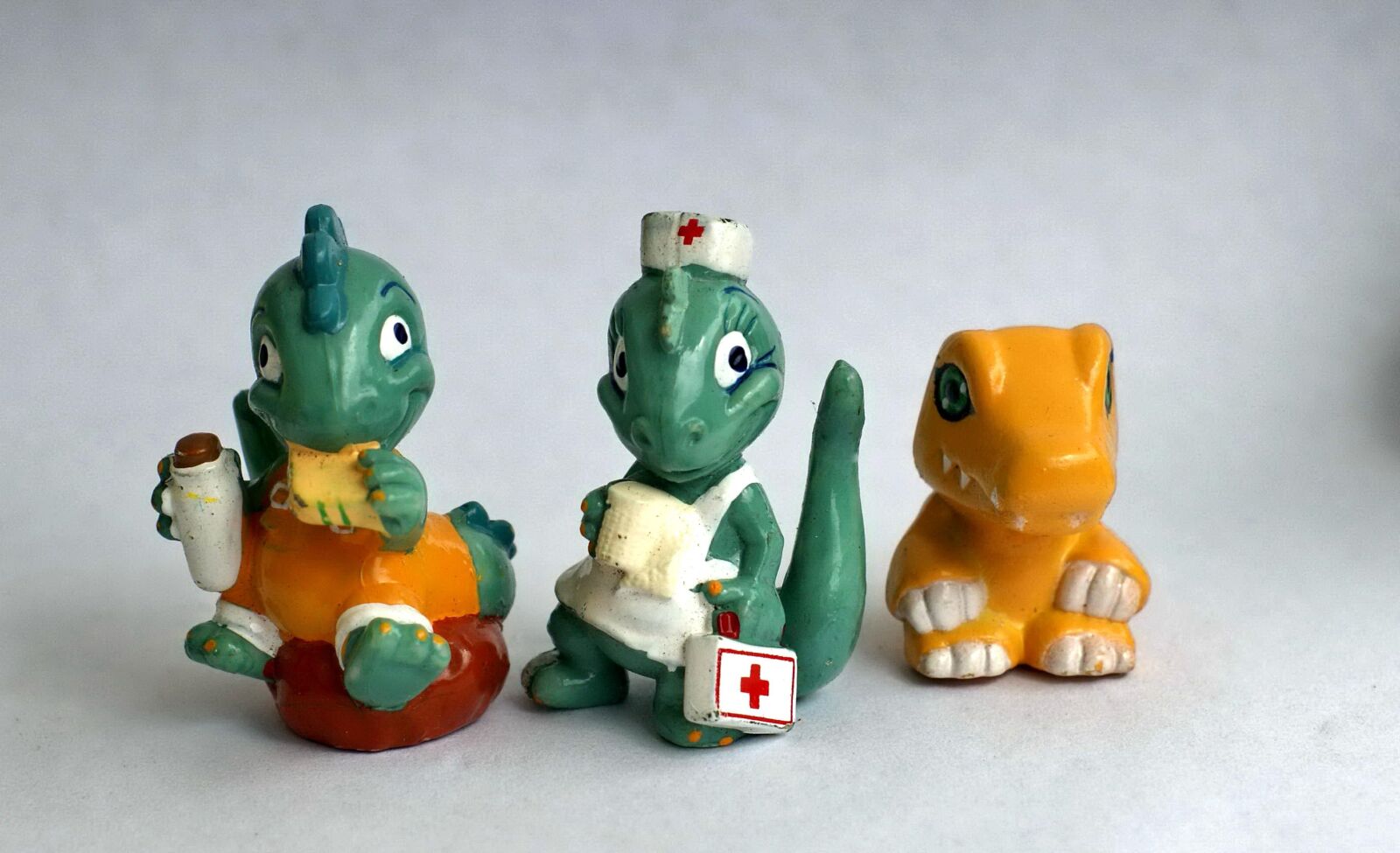 Sony Alpha DSLR-A290 sample photo. Toys, dragons, mascot photography