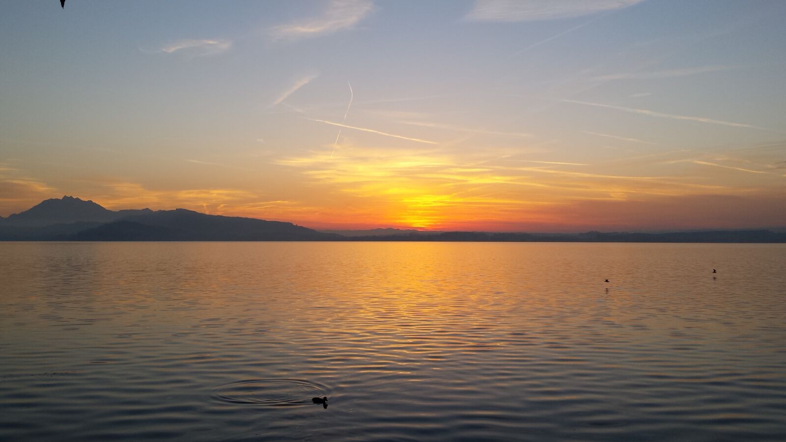 Samsung Galaxy S4 sample photo. Sunset, lake, atmospheric photography