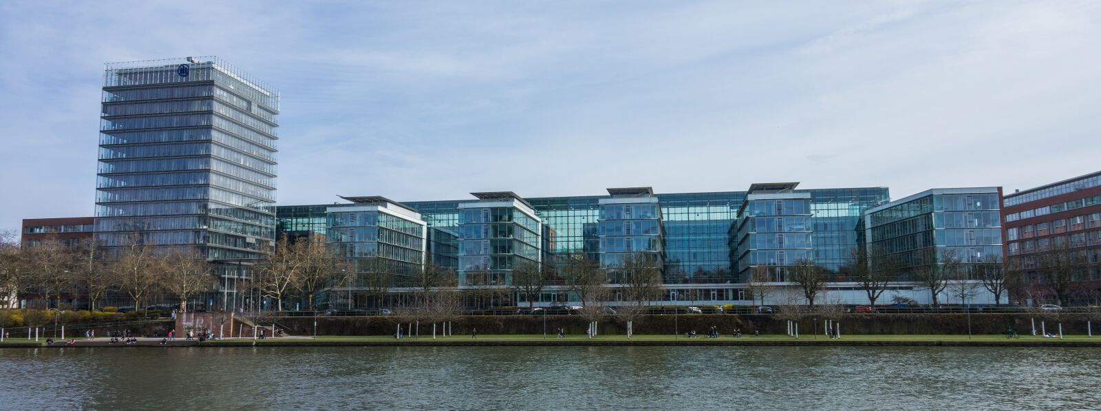 Sony Cyber-shot DSC-RX10 III sample photo. Panorama, city, river photography