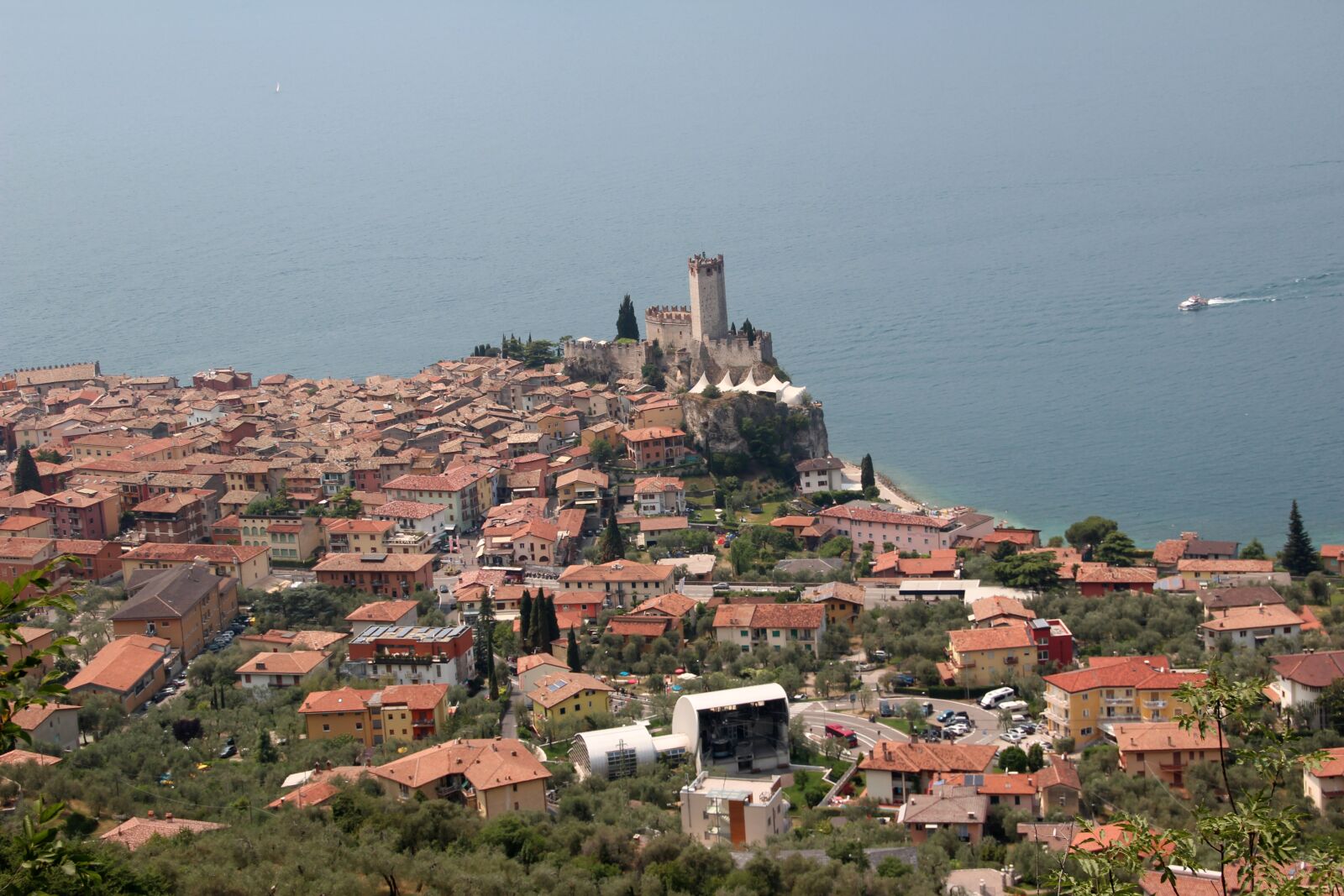Canon EOS 600D (Rebel EOS T3i / EOS Kiss X5) sample photo. Italy, malcesine, garda photography