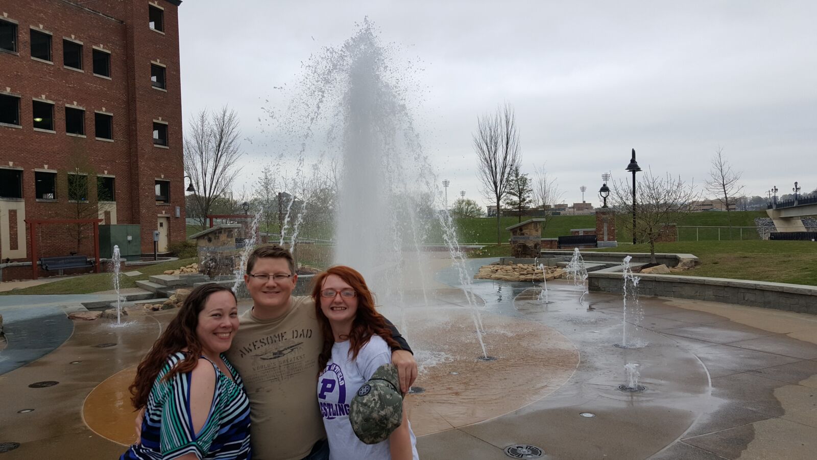 Samsung Galaxy S6 sample photo. City, park, family, fountain photography