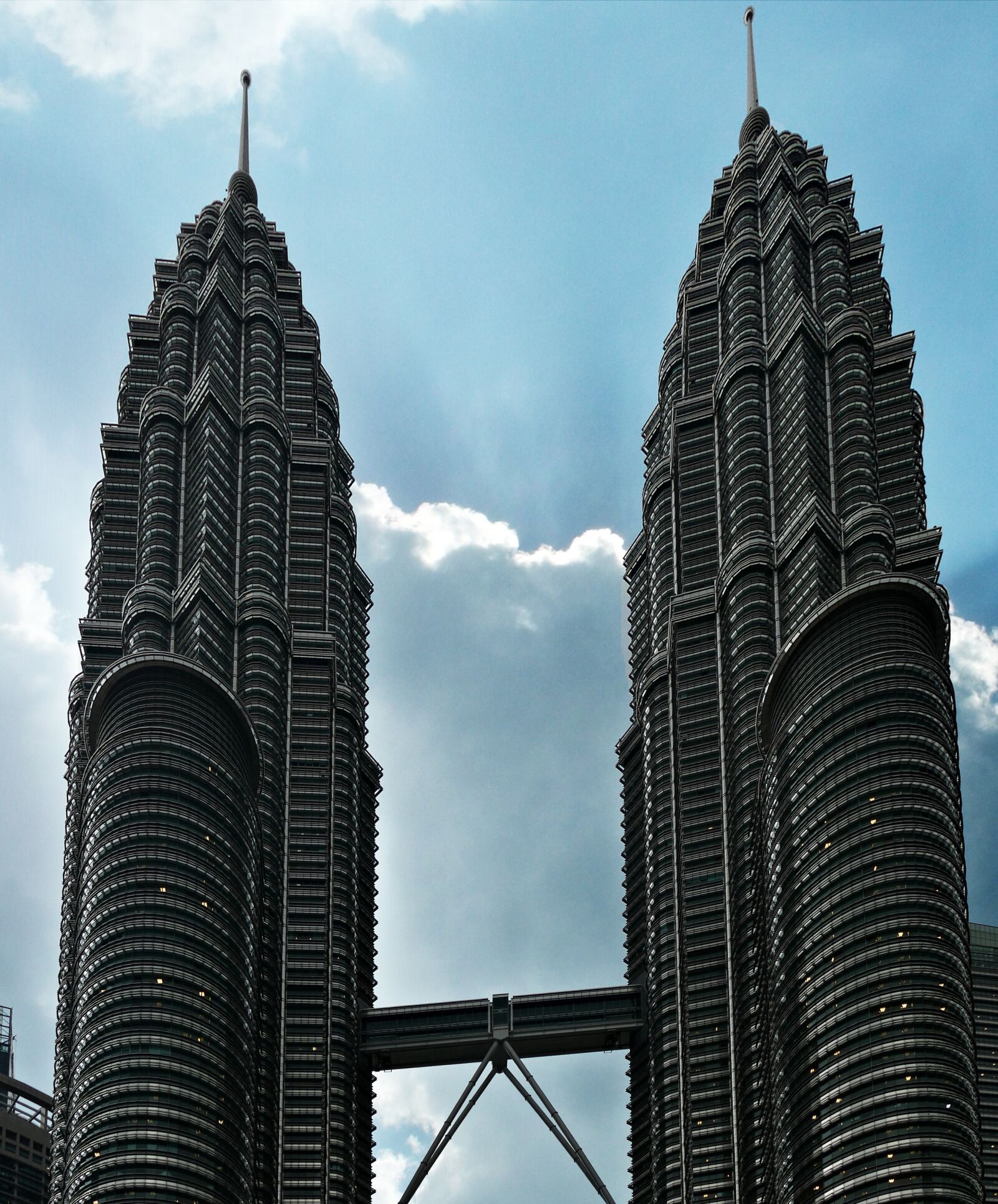 Panasonic Lumix DMC-FZ1000 sample photo. Kuala lumpur, petronas, malaysia photography