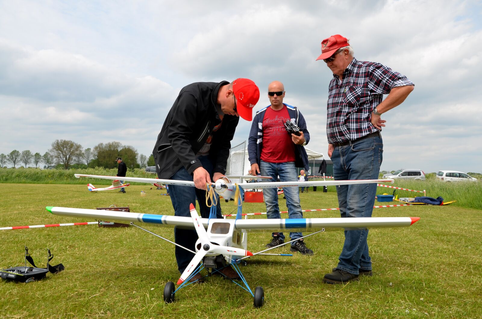 Nikon D7000 sample photo. Modelflying, nature, hobby photography