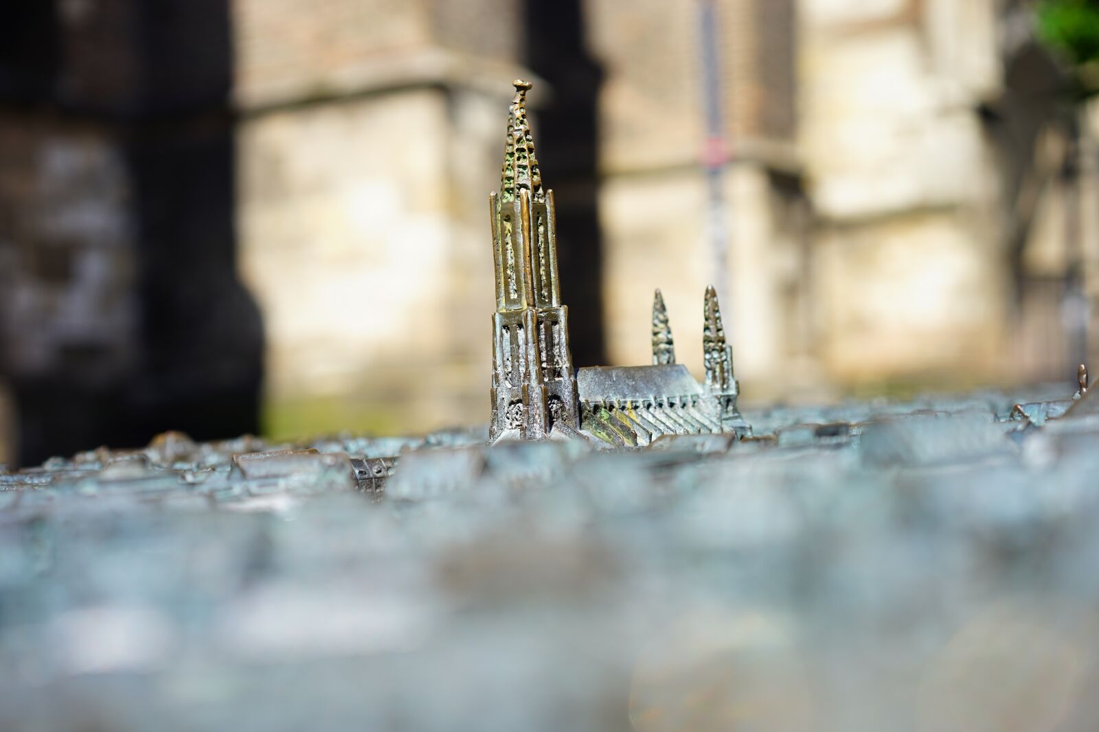 Sony a7 + Sony Sonnar T* FE 55mm F1.8 ZA sample photo. Relief, city, ulm photography