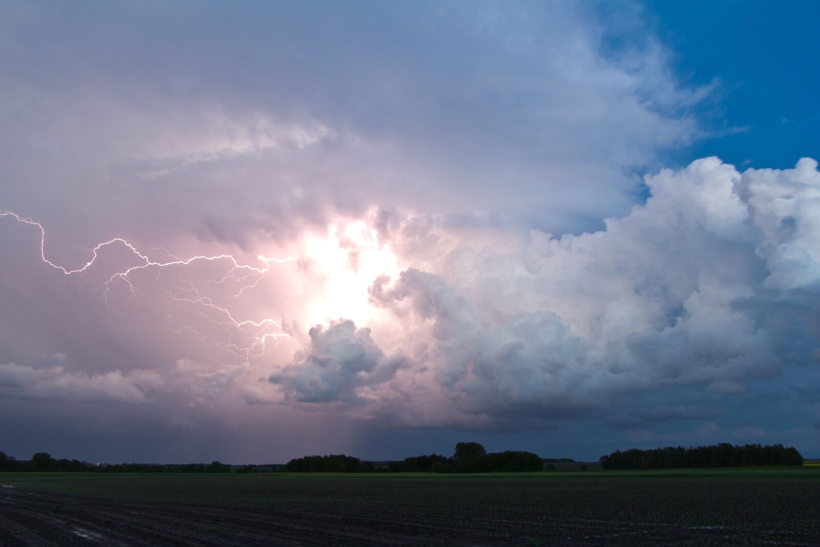 Canon EF-S 17-85mm F4-5.6 IS USM sample photo. Thunderstorm, storm, flash photography