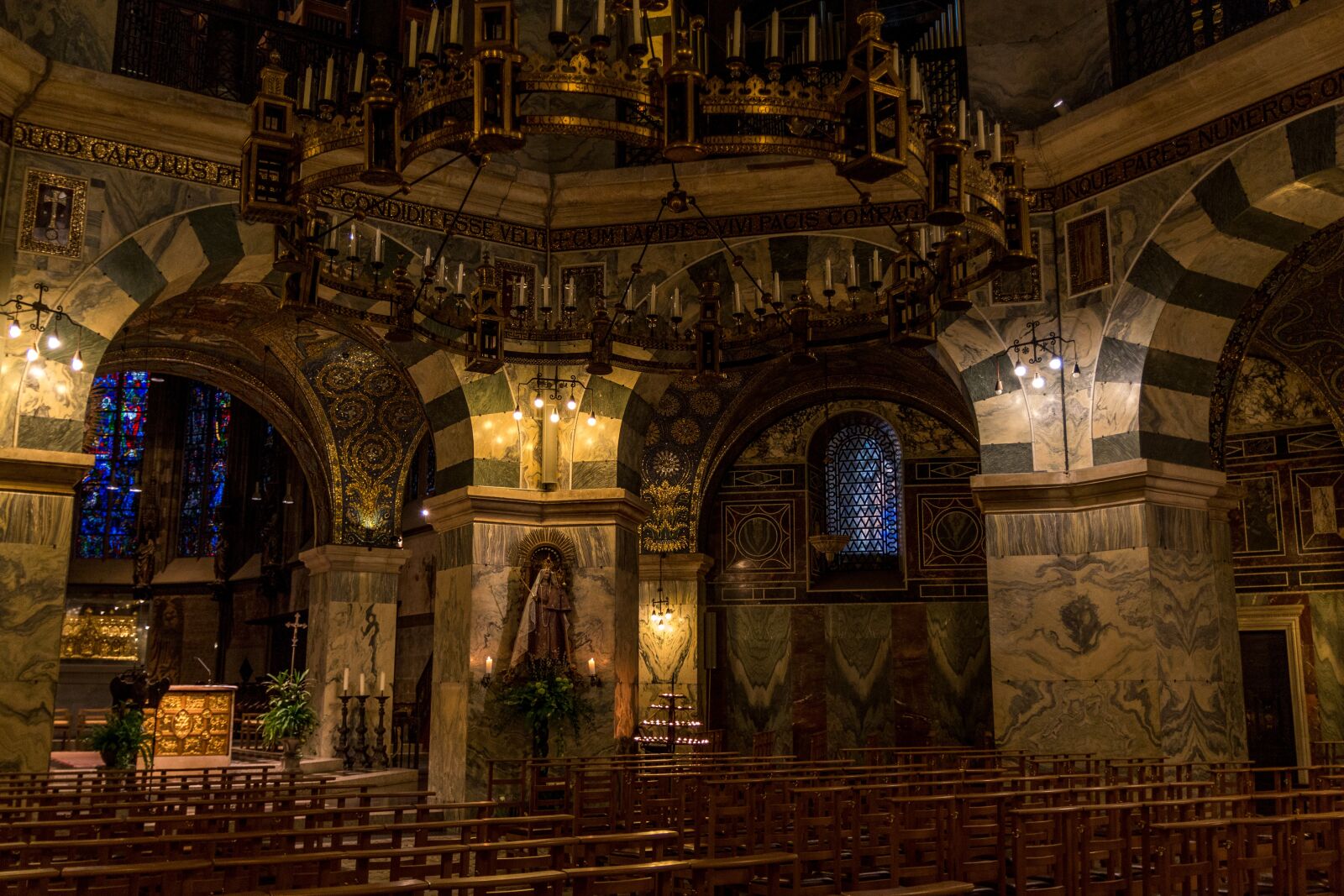 Canon EOS 70D sample photo. Aachen cathedral, church, chapel photography