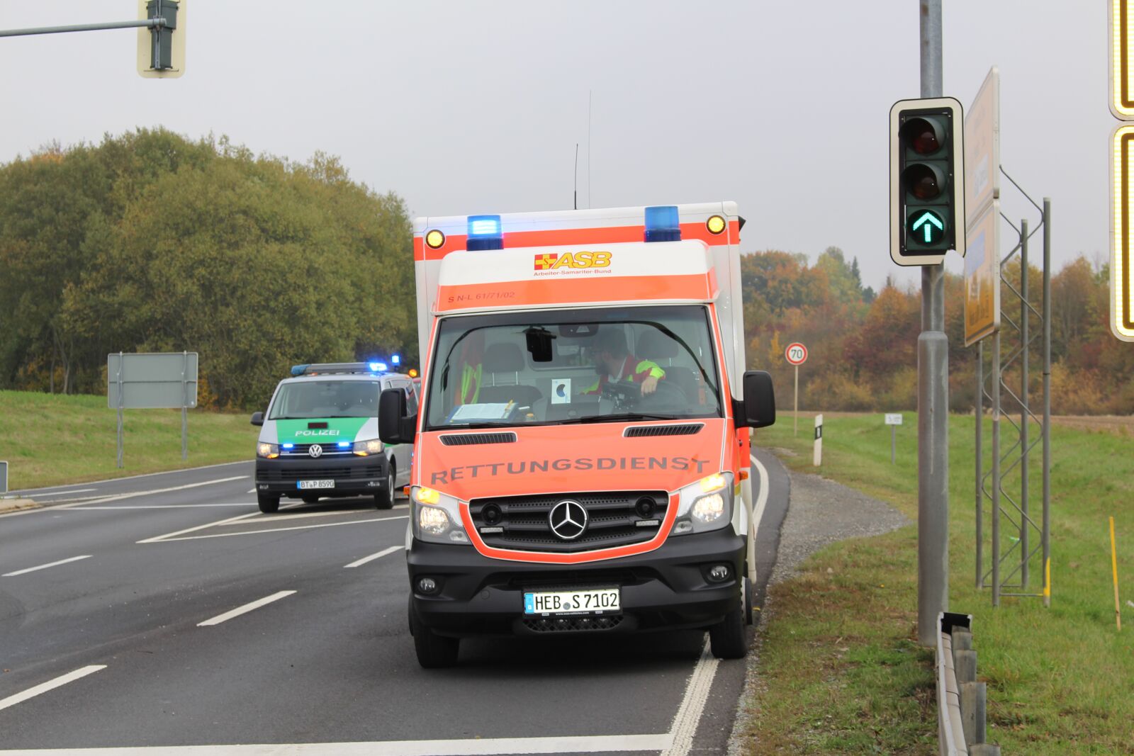 Canon EOS 700D (EOS Rebel T5i / EOS Kiss X7i) sample photo. Accident, fire, ambulance photography