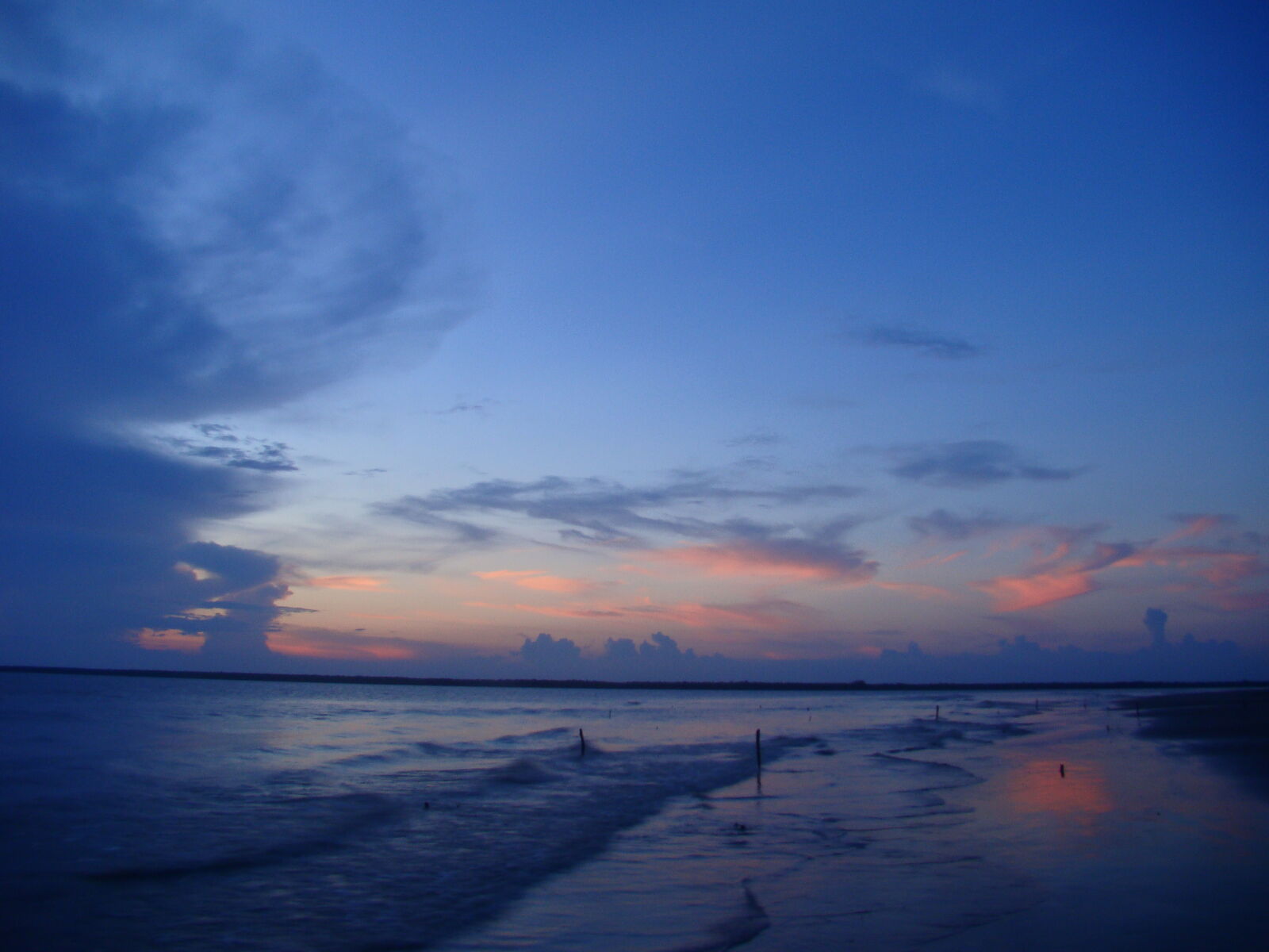 Sony Cyber-shot DSC-H50 sample photo. Alone, cloud, sky, widespace photography
