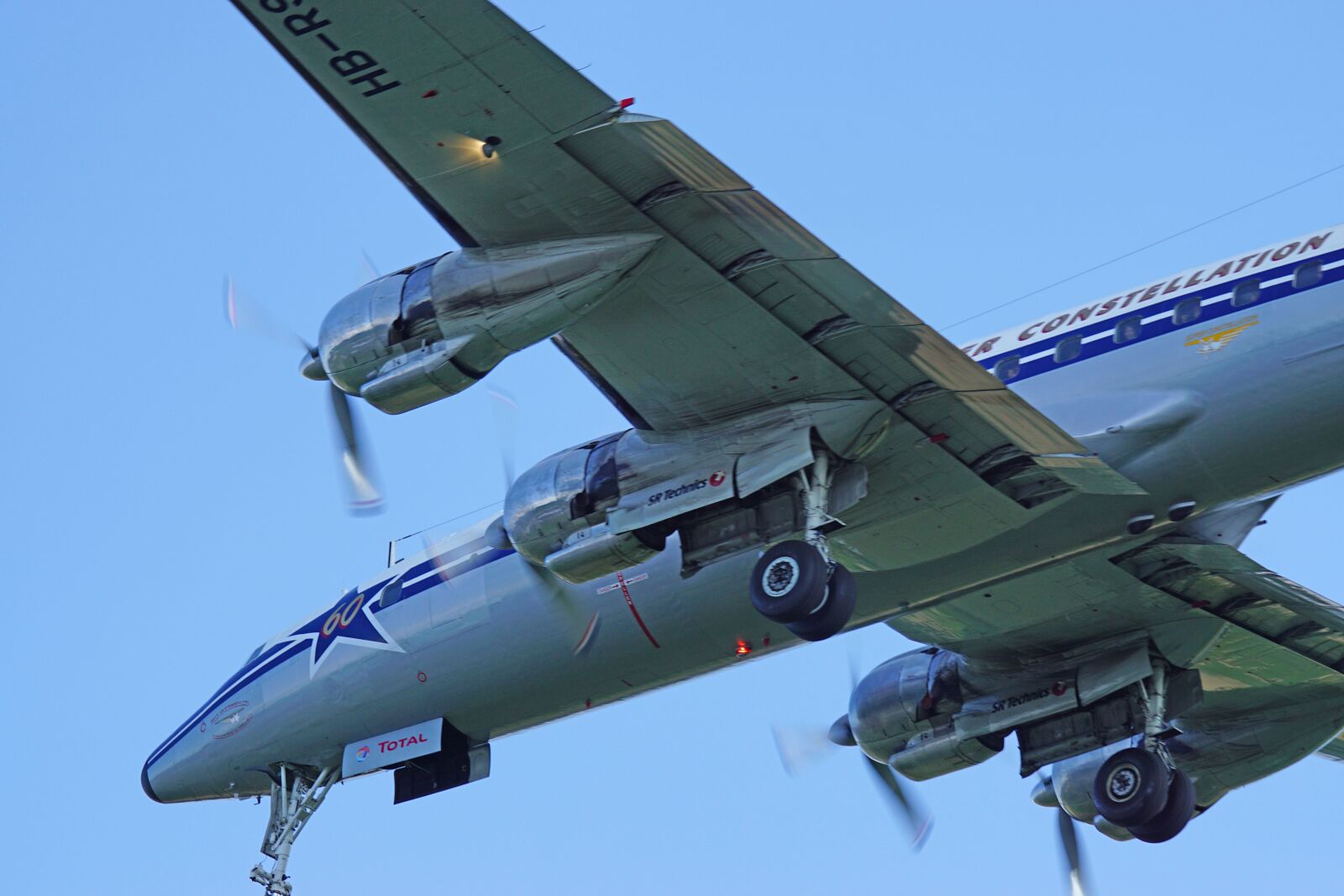 Sony ILCA-77M2 + Sony 70-400mm F4-5.6 G SSM sample photo. Flugshow, event, aircraft photography