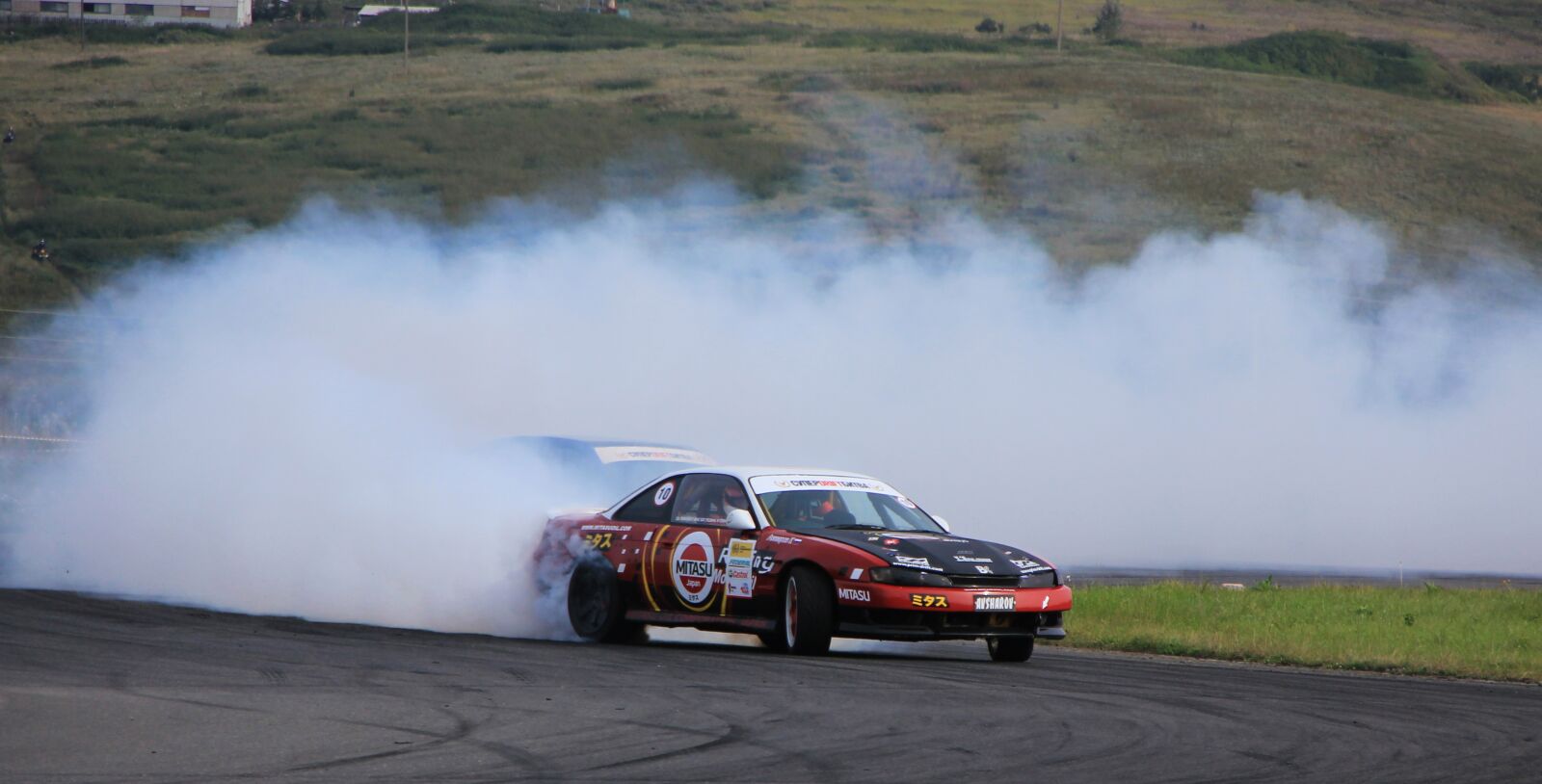Canon EOS 550D (EOS Rebel T2i / EOS Kiss X4) sample photo. Drift, auto, track photography