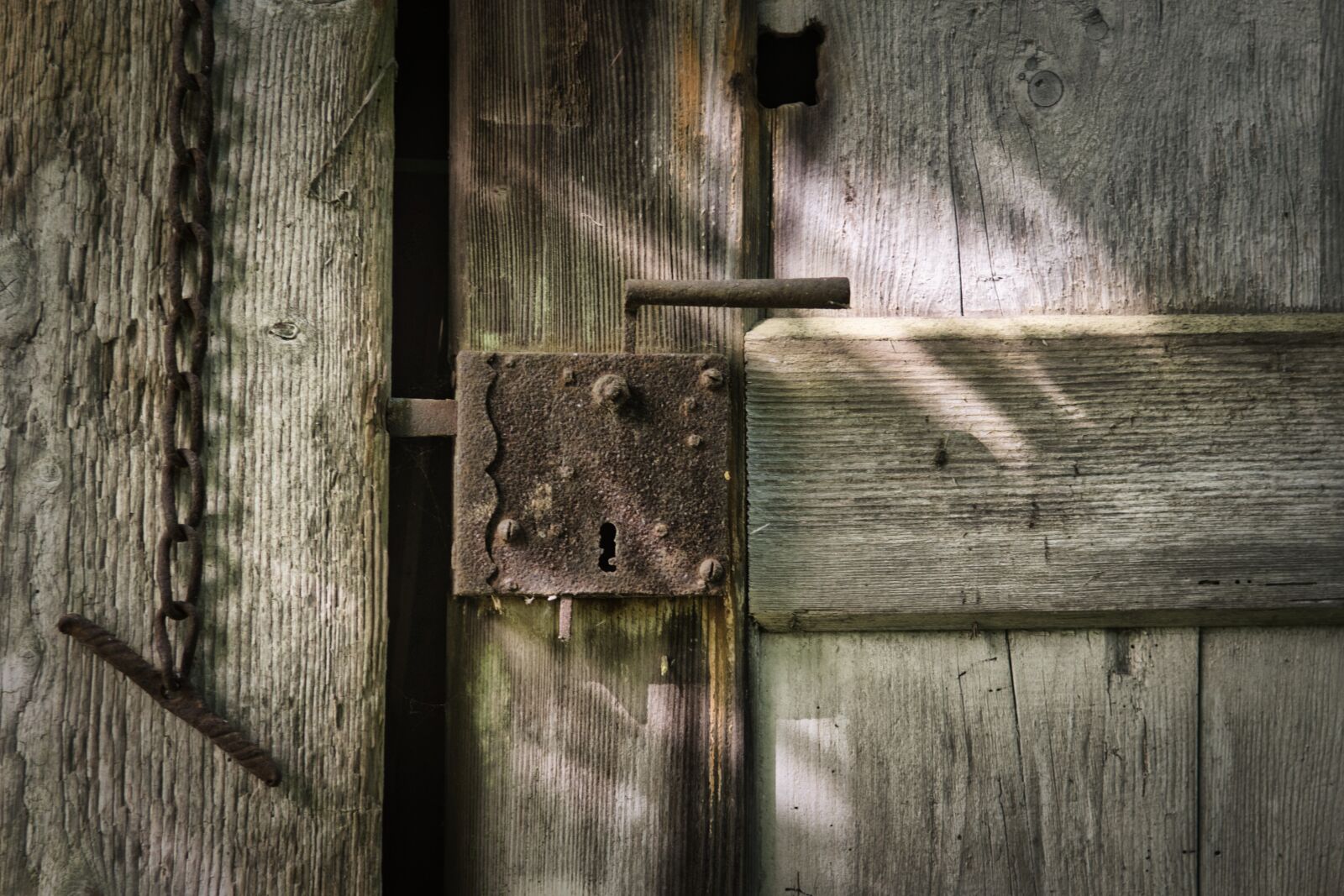 Nikon D7500 sample photo. Door, handle, castle photography